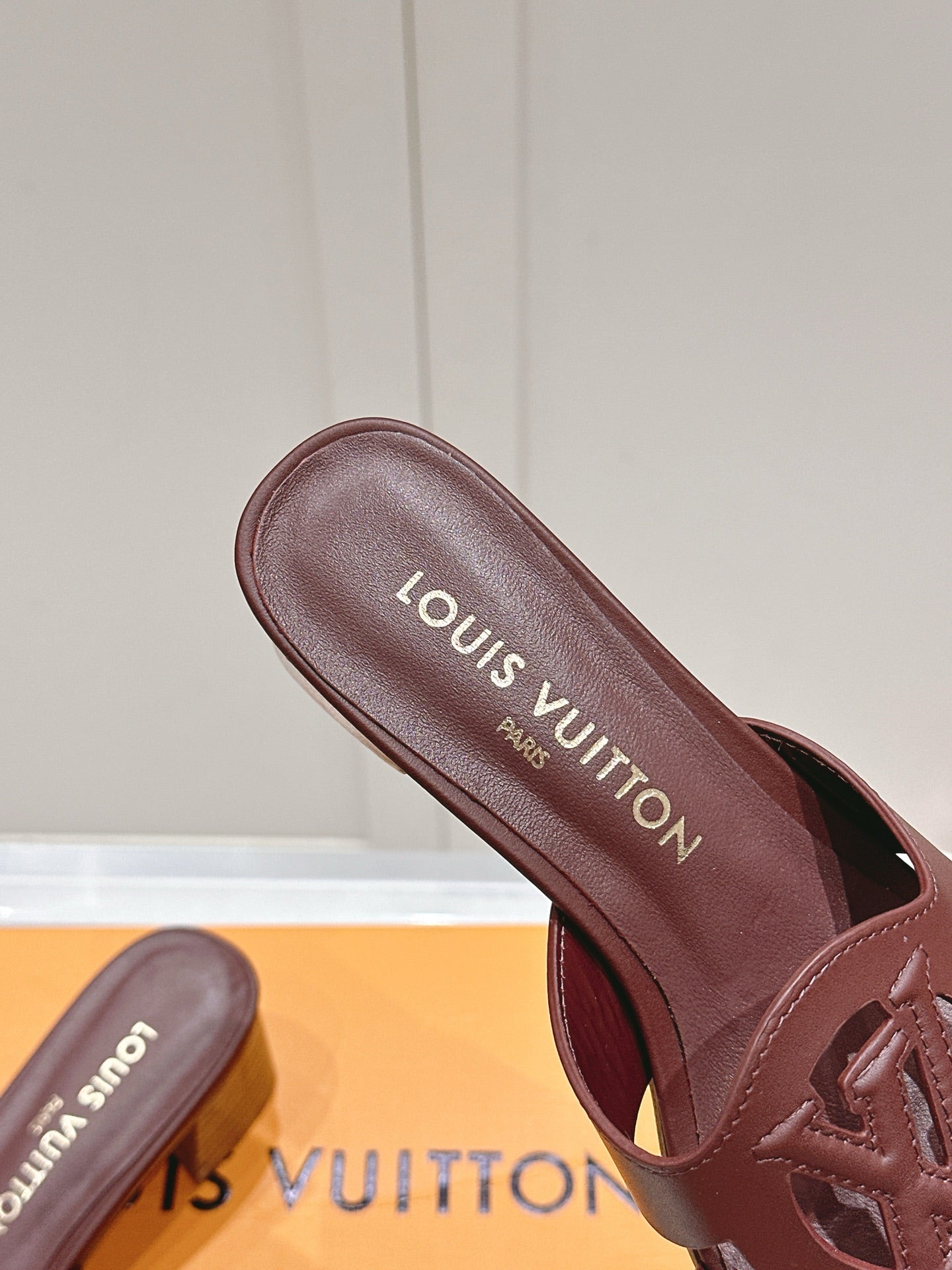 LuxluxHouse Best Quality Women Shoes Louis Vuitton