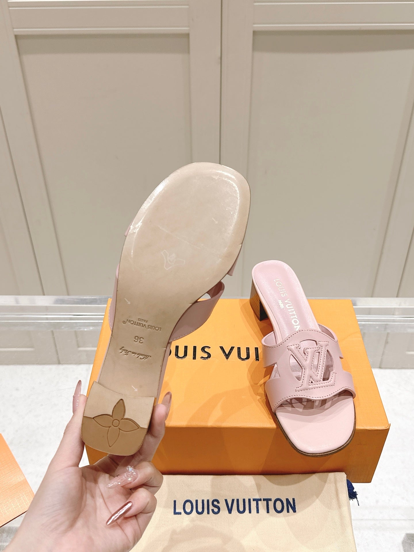 LuxluxHouse Best Quality Women Shoes Louis Vuitton