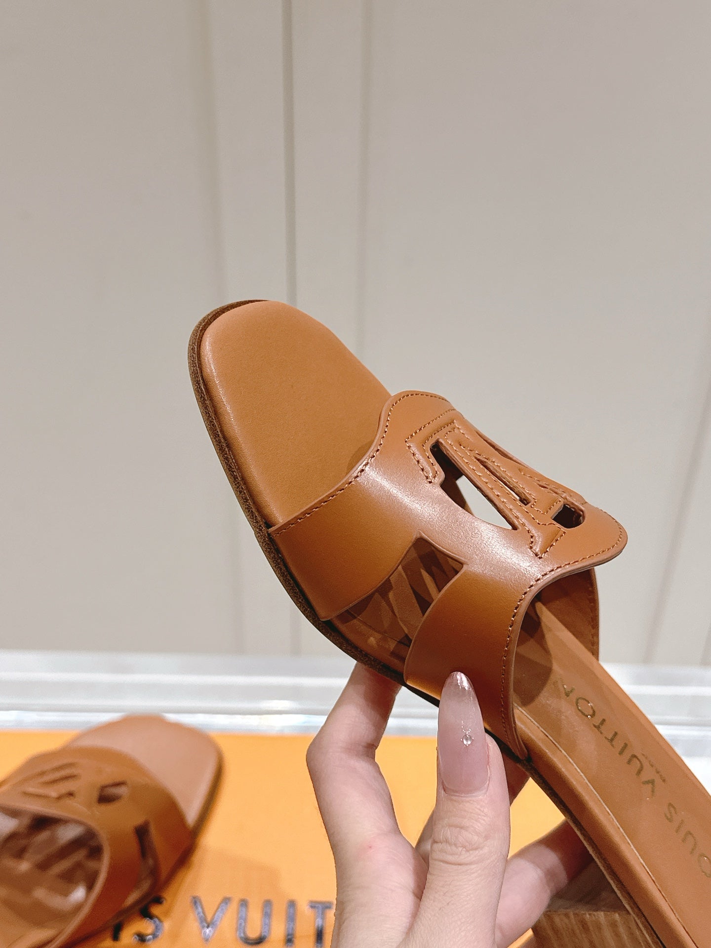 LuxluxHouse Best Quality Women Shoes Louis Vuitton