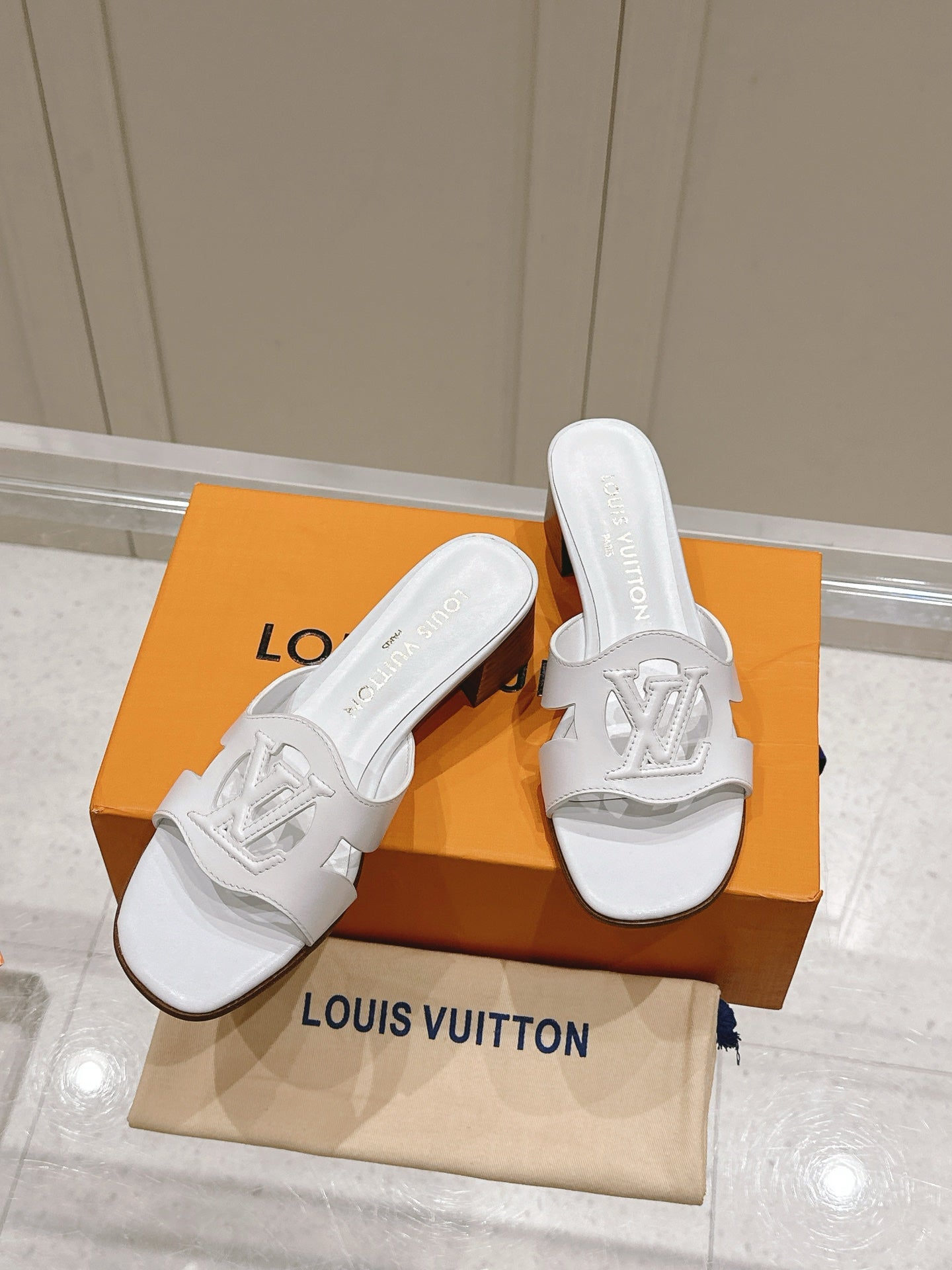 LuxluxHouse Best Quality Women Shoes Louis Vuitton