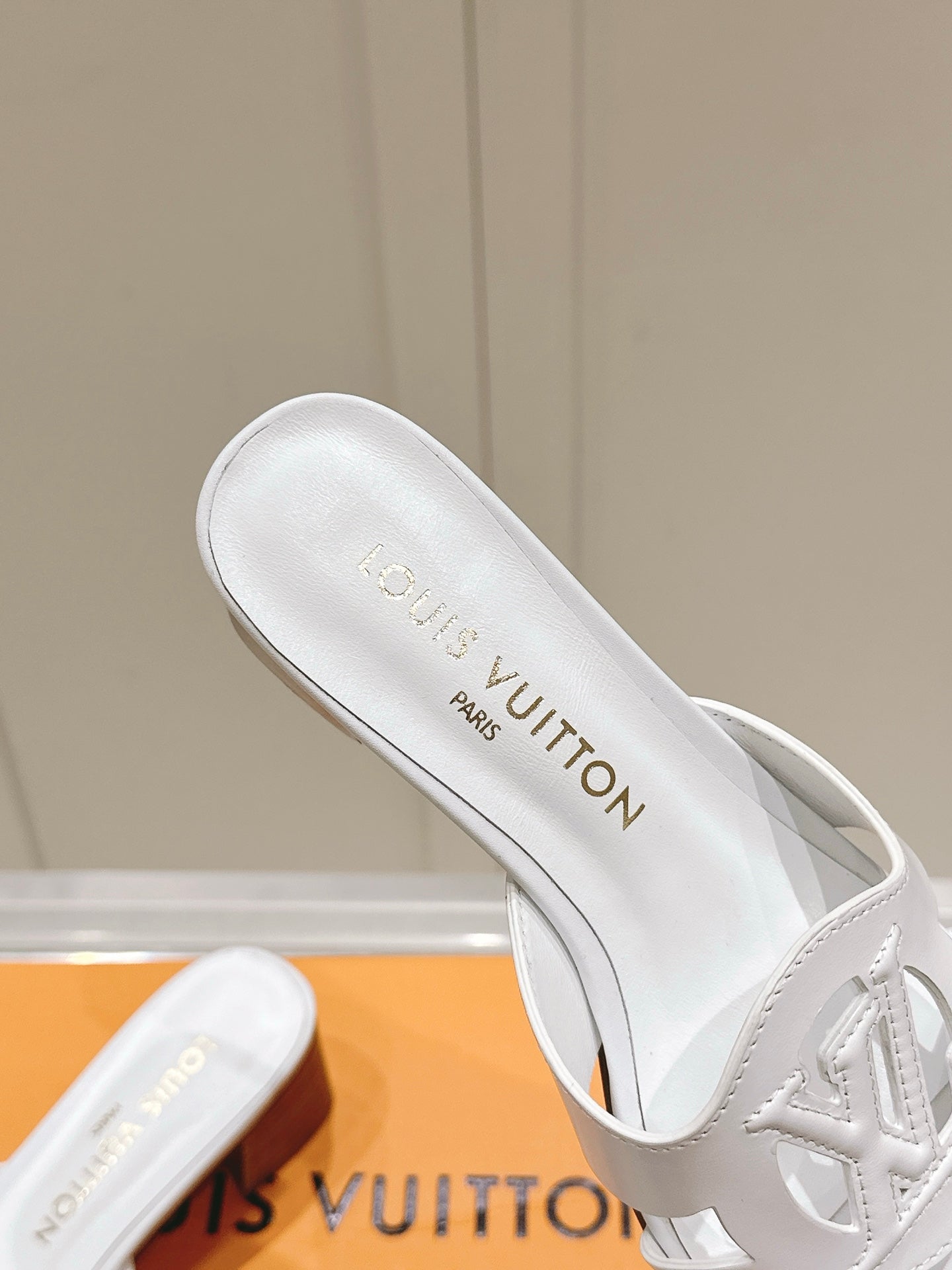LuxluxHouse Best Quality Women Shoes Louis Vuitton