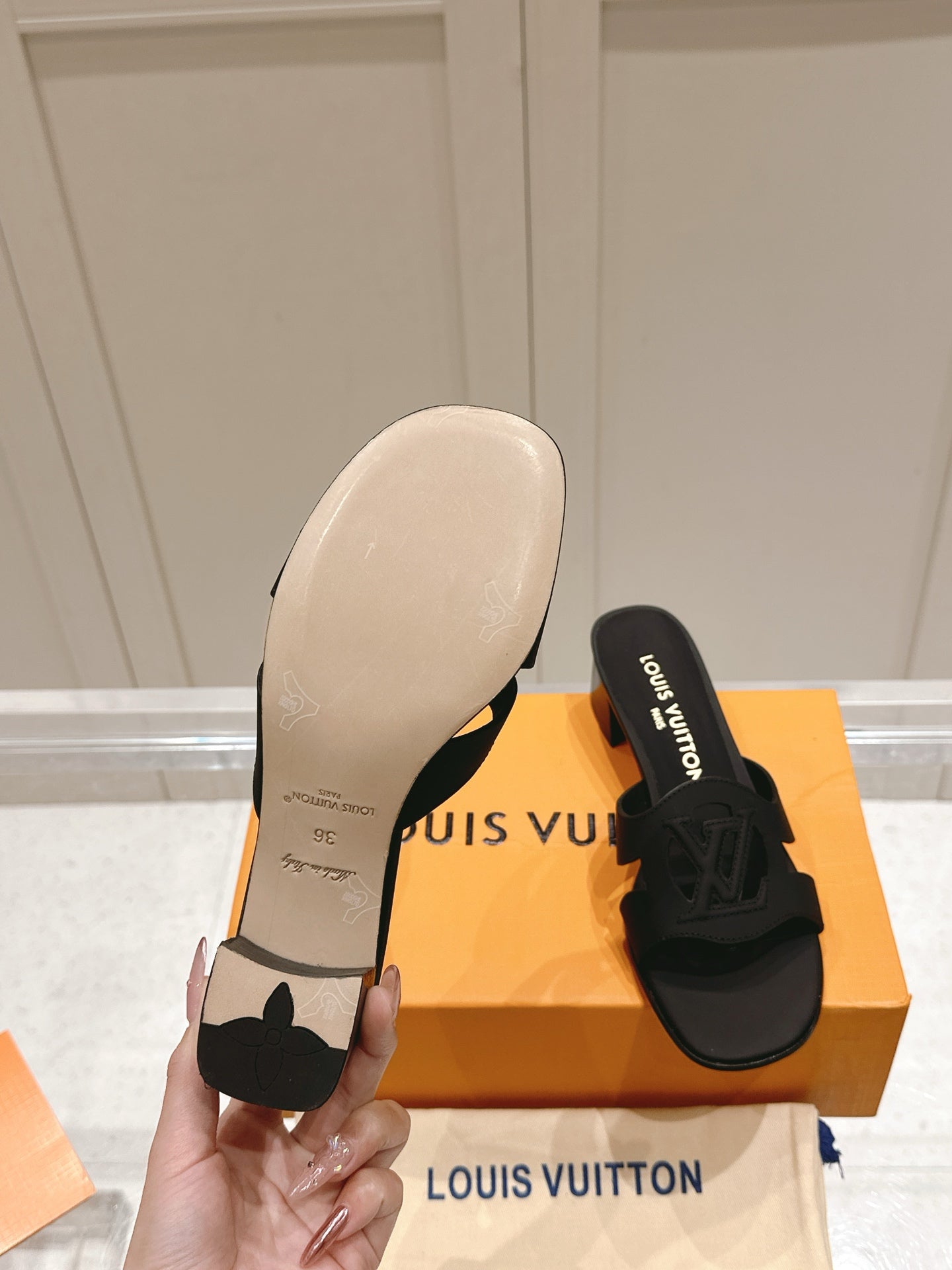 LuxluxHouse Best Quality Women Shoes Louis Vuitton