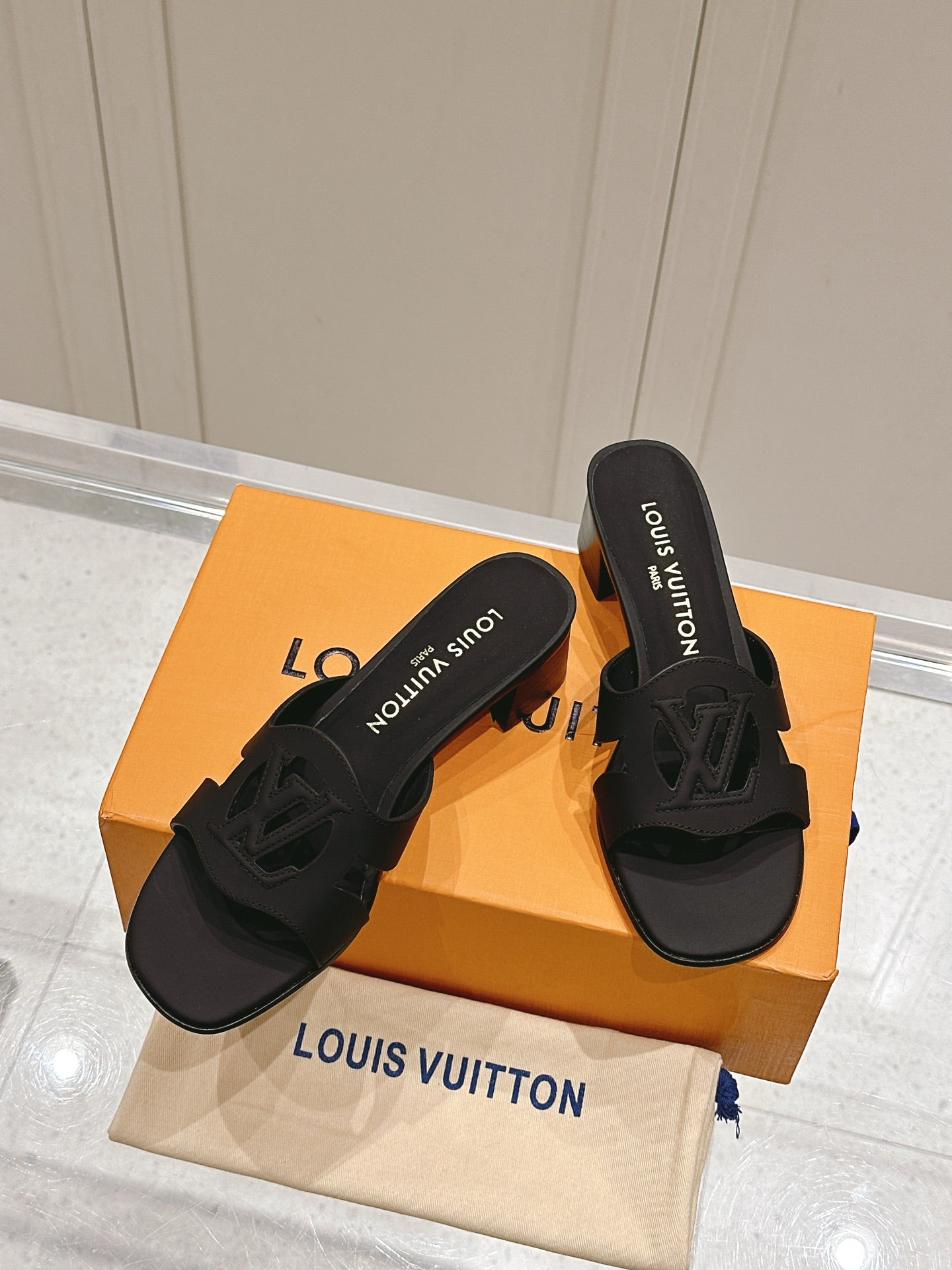 LuxluxHouse Best Quality Women Shoes Louis Vuitton