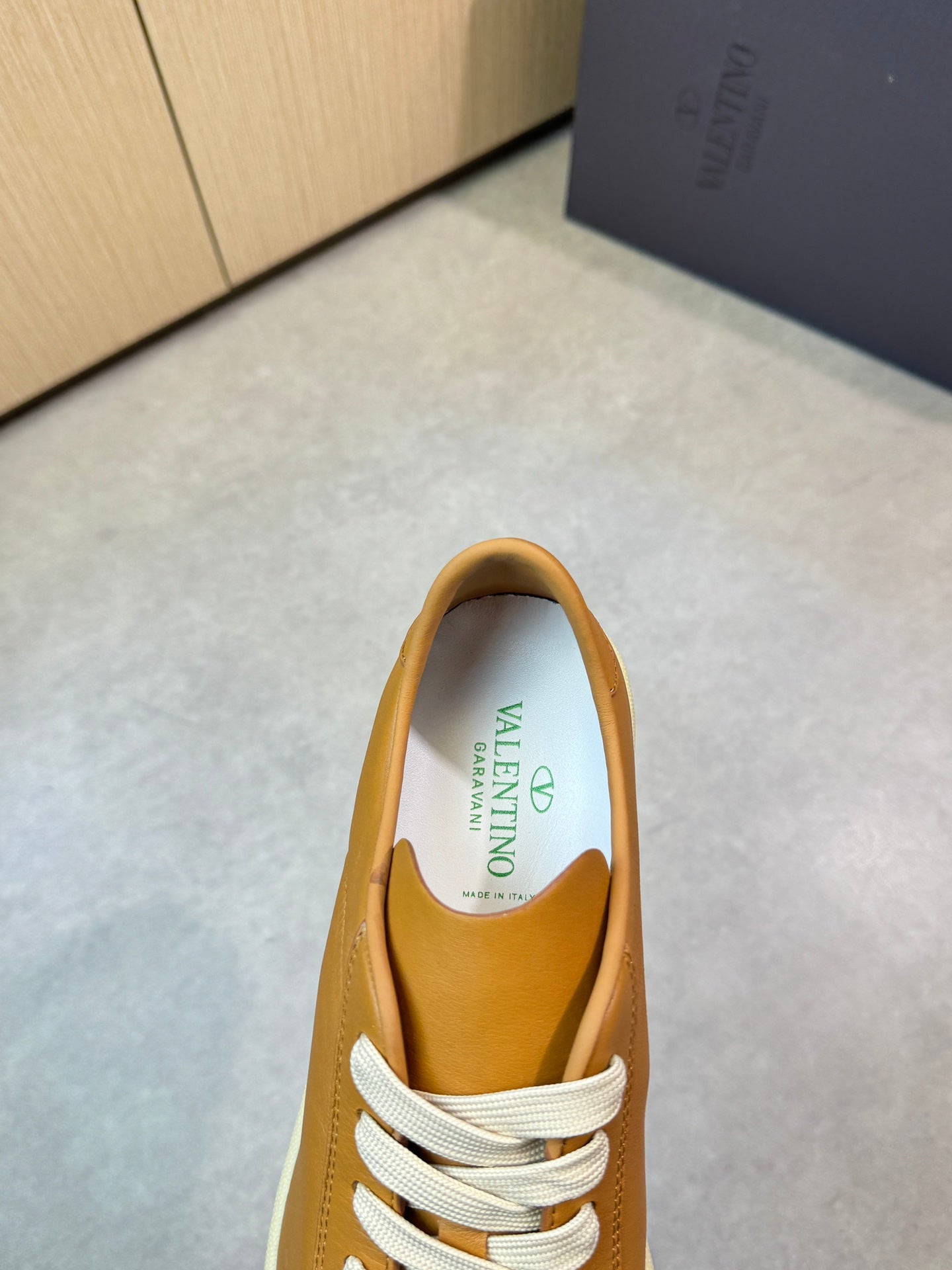 LuxluxHouse Best Quality Shoes Valentino