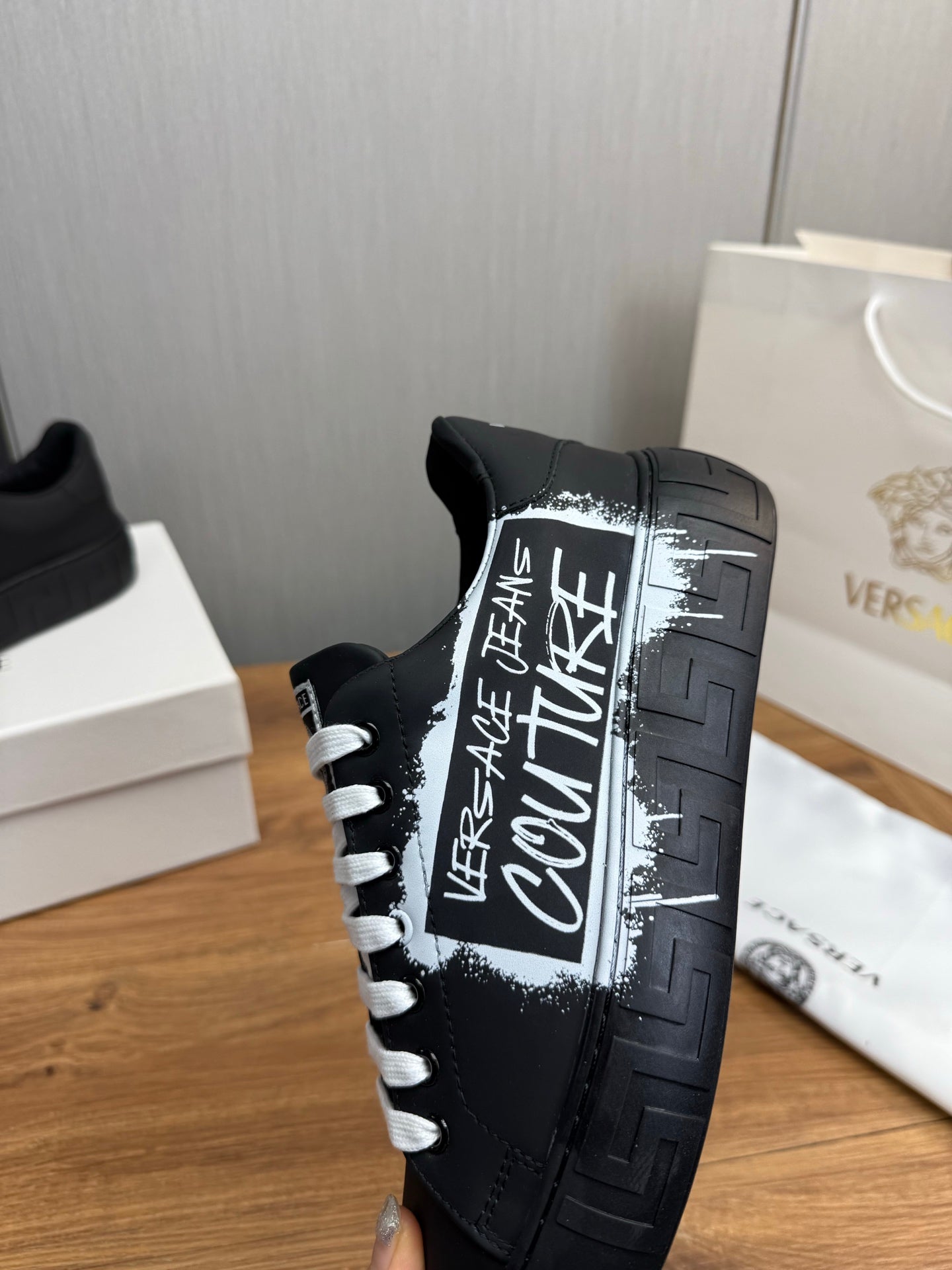 LuxluxHouse Best Quality Shoes Versace