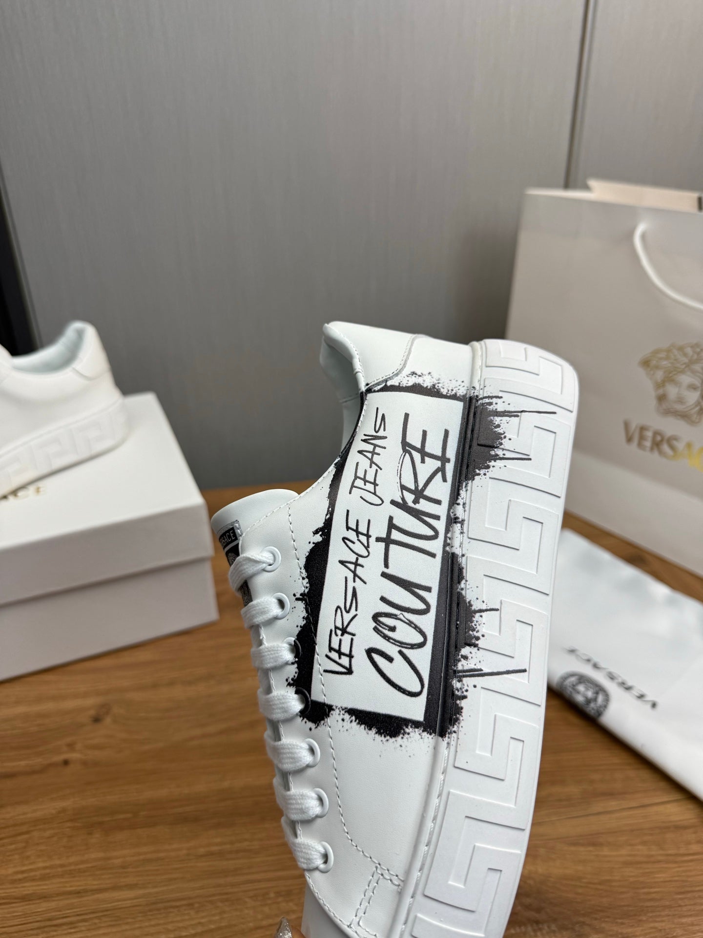 LuxluxHouse Best Quality Shoes Versace