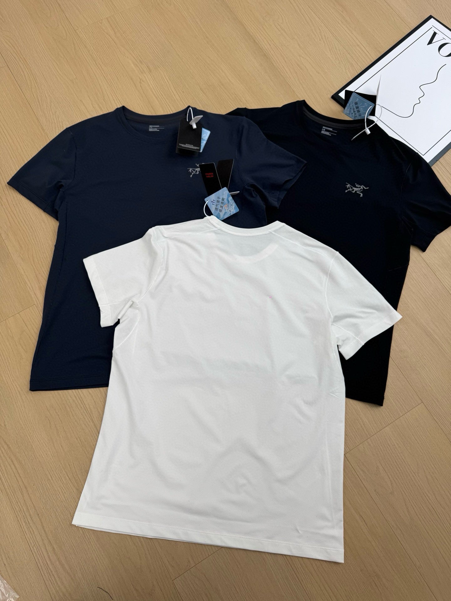 LuxluxHouse Best Quality Clothes T-shirt Arcteryx
