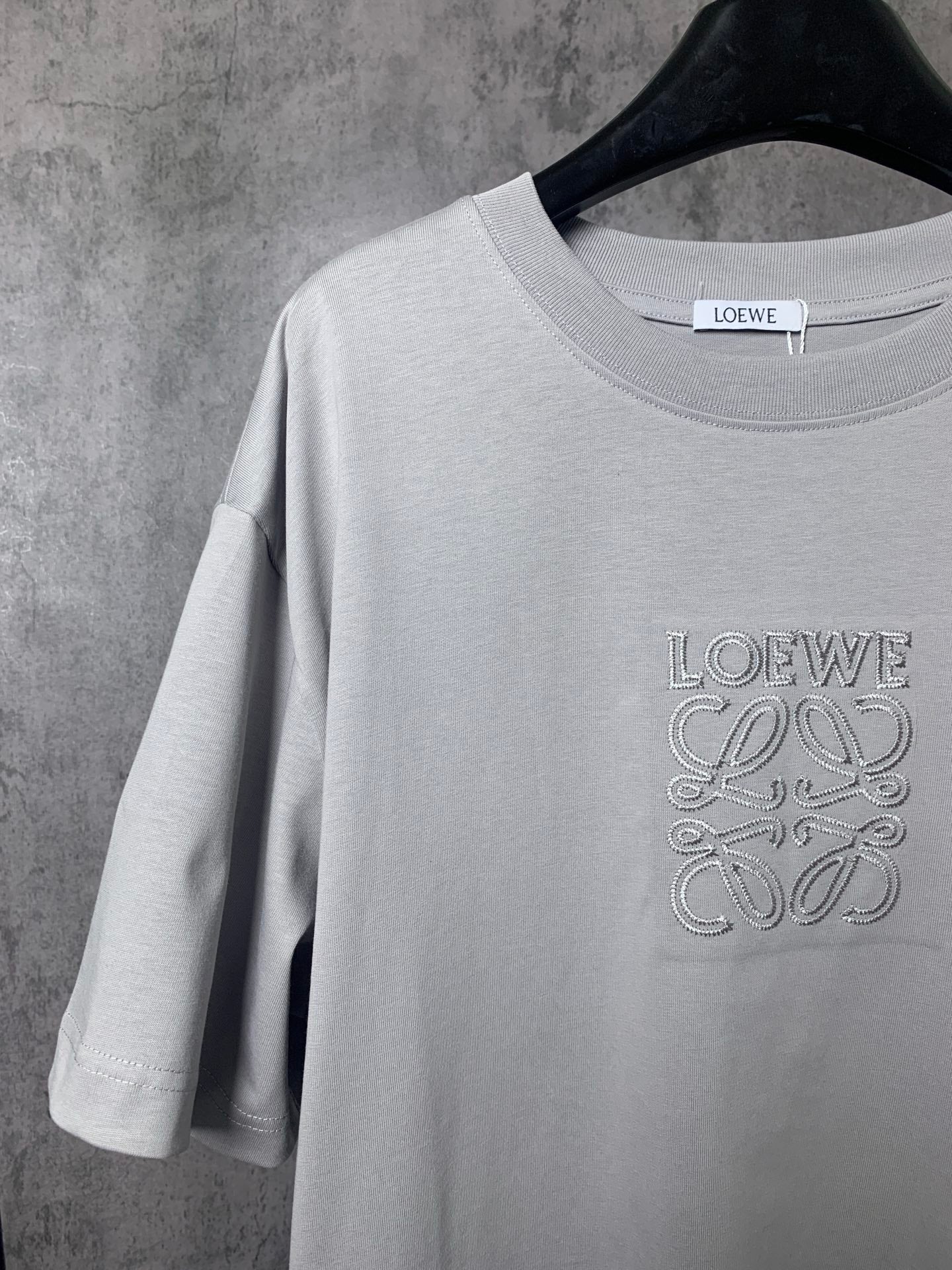 LuxluxHouse Best Quality Clothes T-shirt Loewe