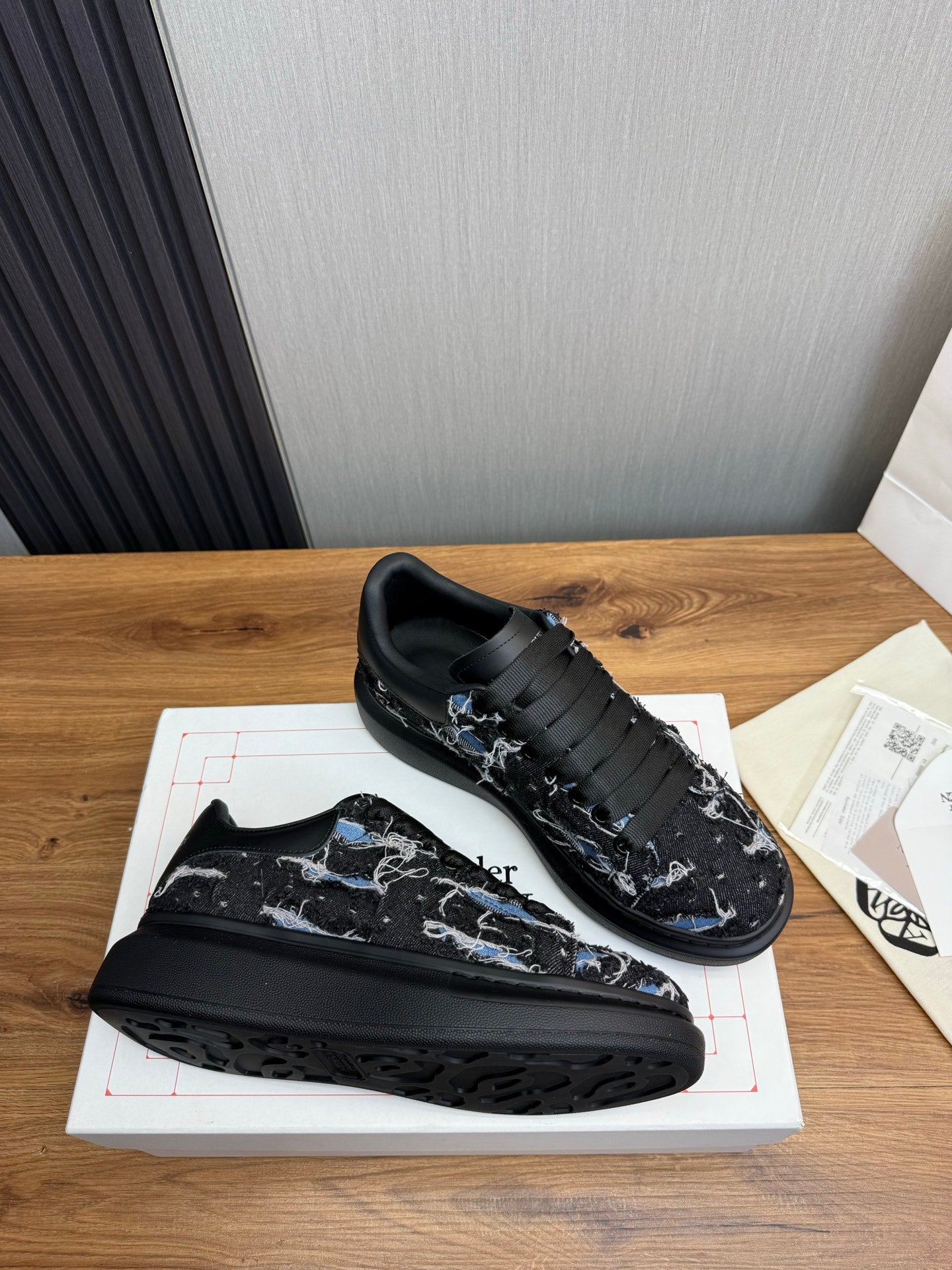 LuxluxHouse Best Quality Shoes Alexander McQueen
