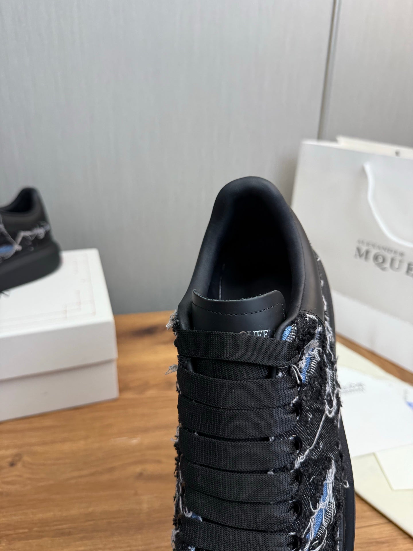 LuxluxHouse Best Quality Shoes Alexander McQueen