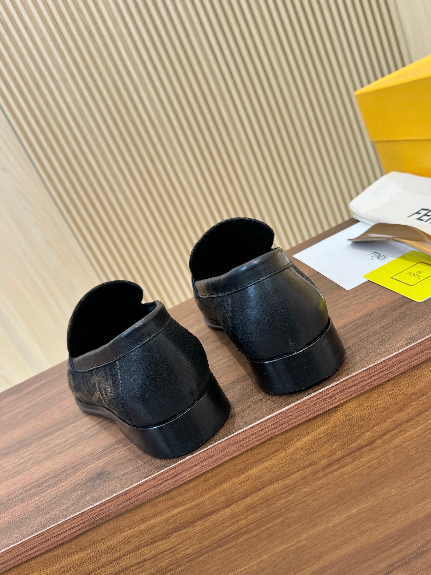 LuxluxHouse Best Quality Shoes Fendi