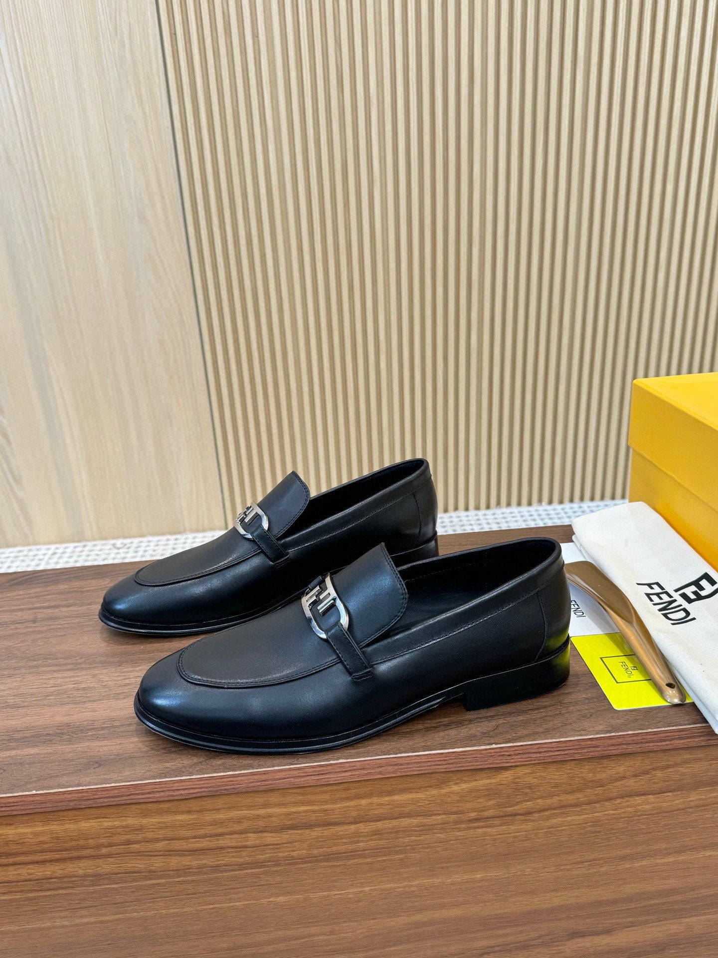 LuxluxHouse Best Quality Shoes Fendi