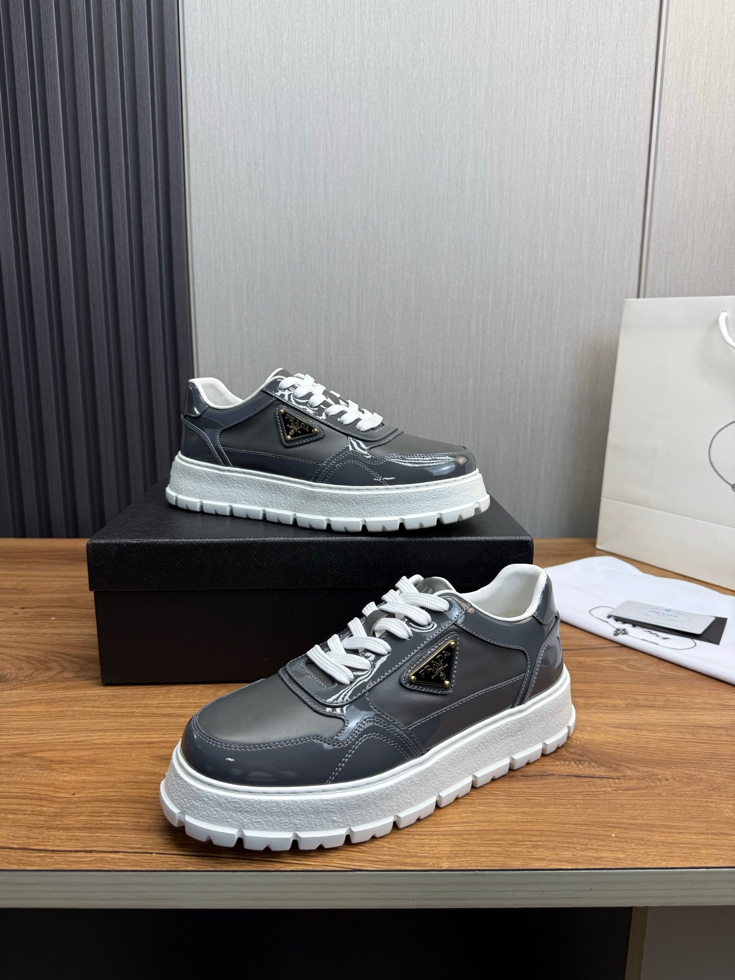 LuxluxHouse Best Quality Shoes Prada