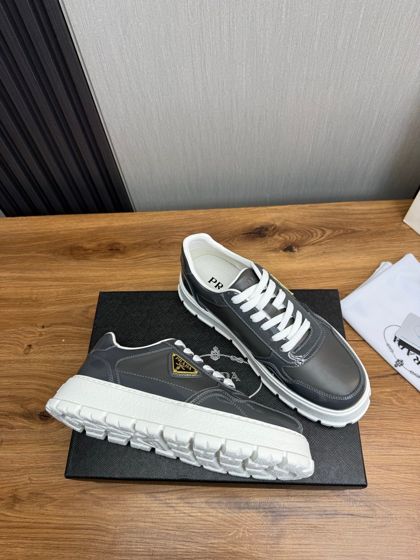 LuxluxHouse Best Quality Shoes Prada