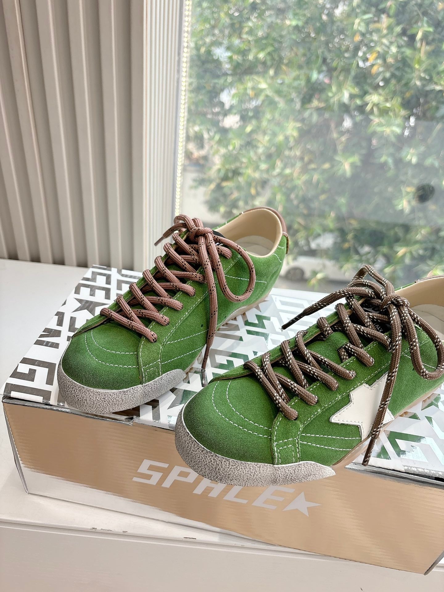 LuxluxHouse Best Quality Shoes Golden Goose