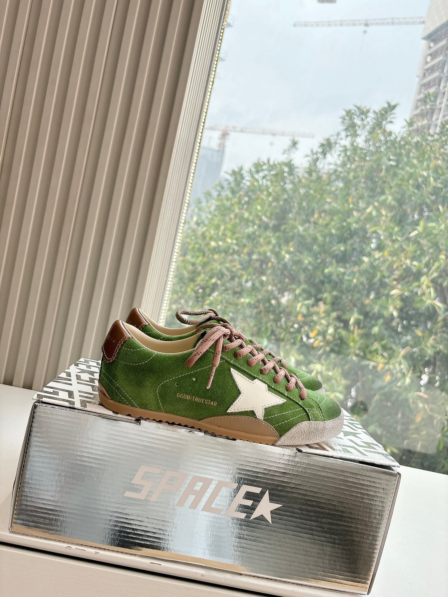 LuxluxHouse Best Quality Shoes Golden Goose