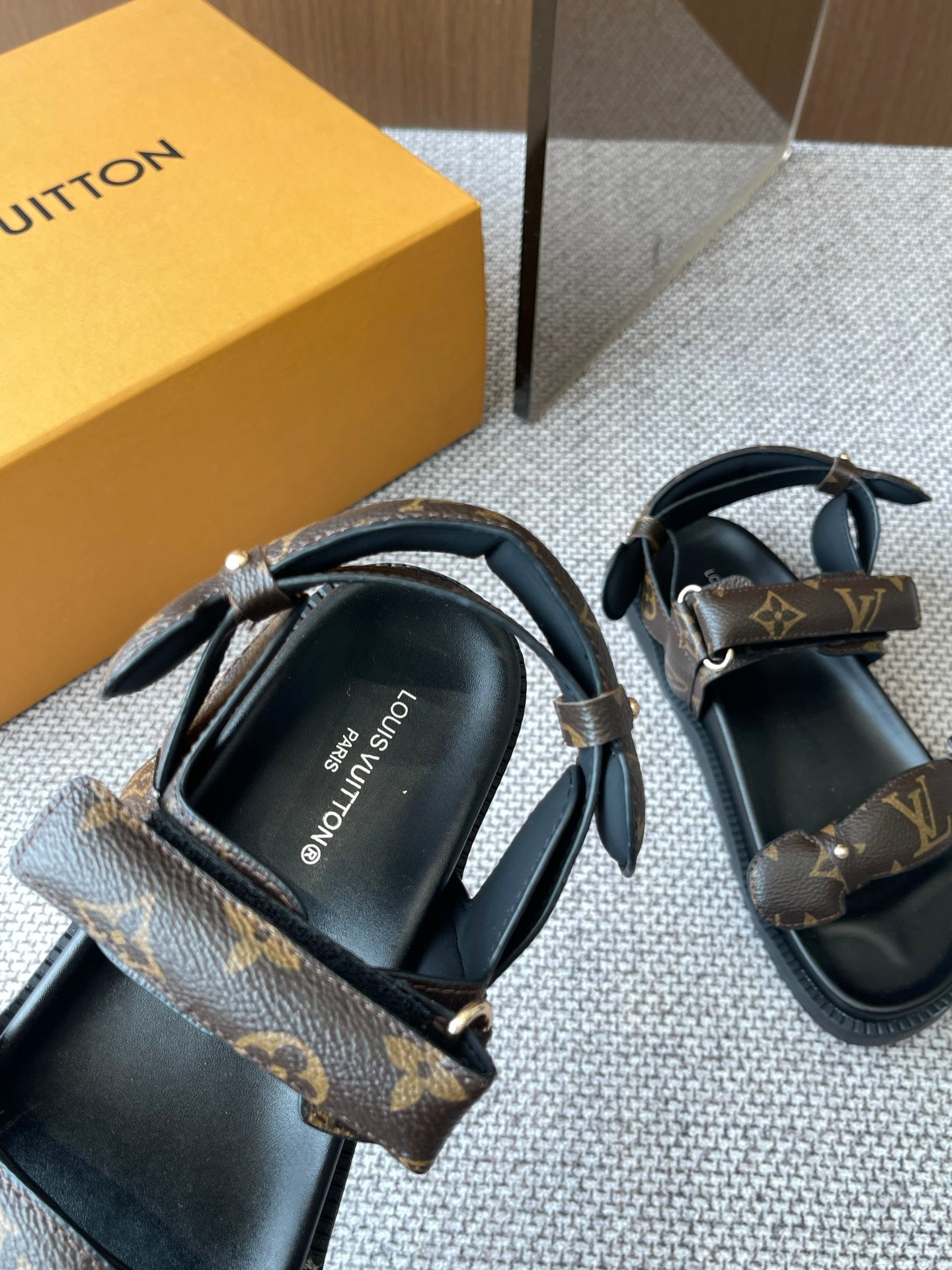 LuxluxHouse Best Quality Women Shoes Louis Vuitton