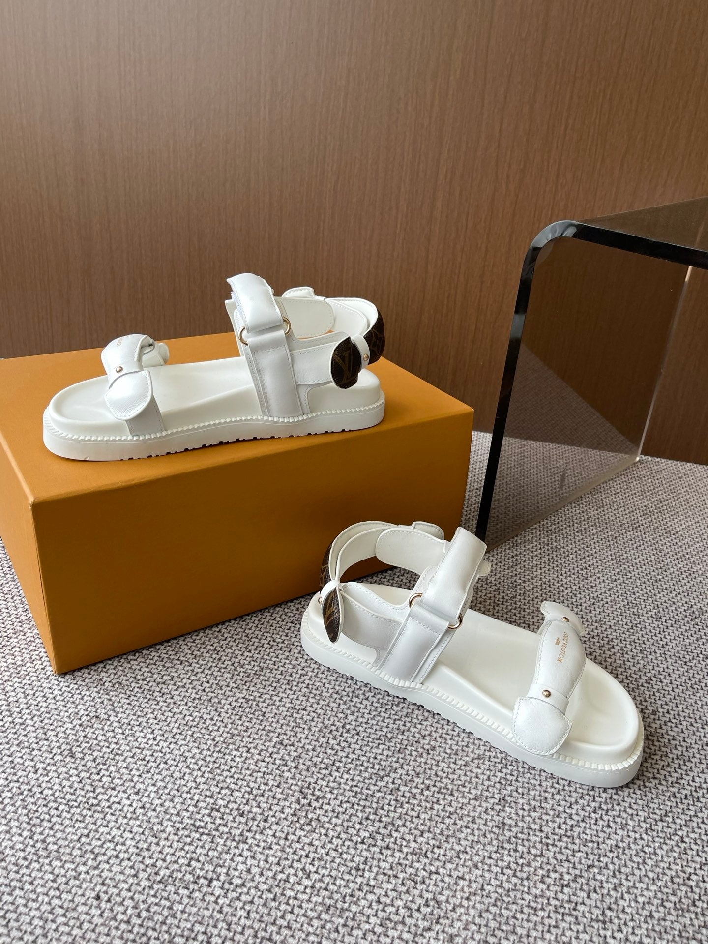LuxluxHouse Best Quality Women Shoes Louis Vuitton