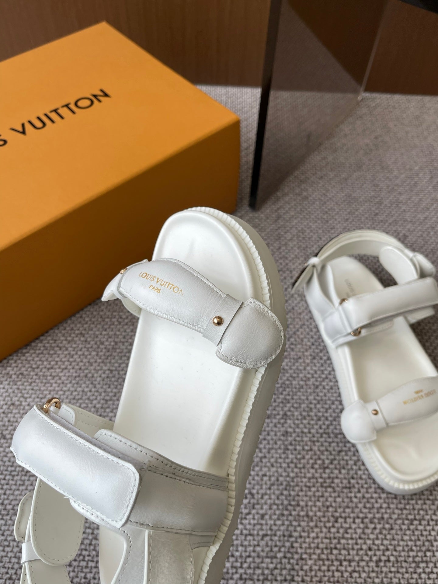 LuxluxHouse Best Quality Women Shoes Louis Vuitton