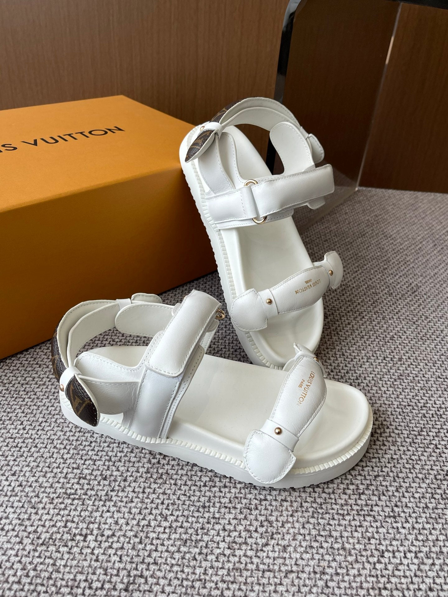 LuxluxHouse Best Quality Women Shoes Louis Vuitton