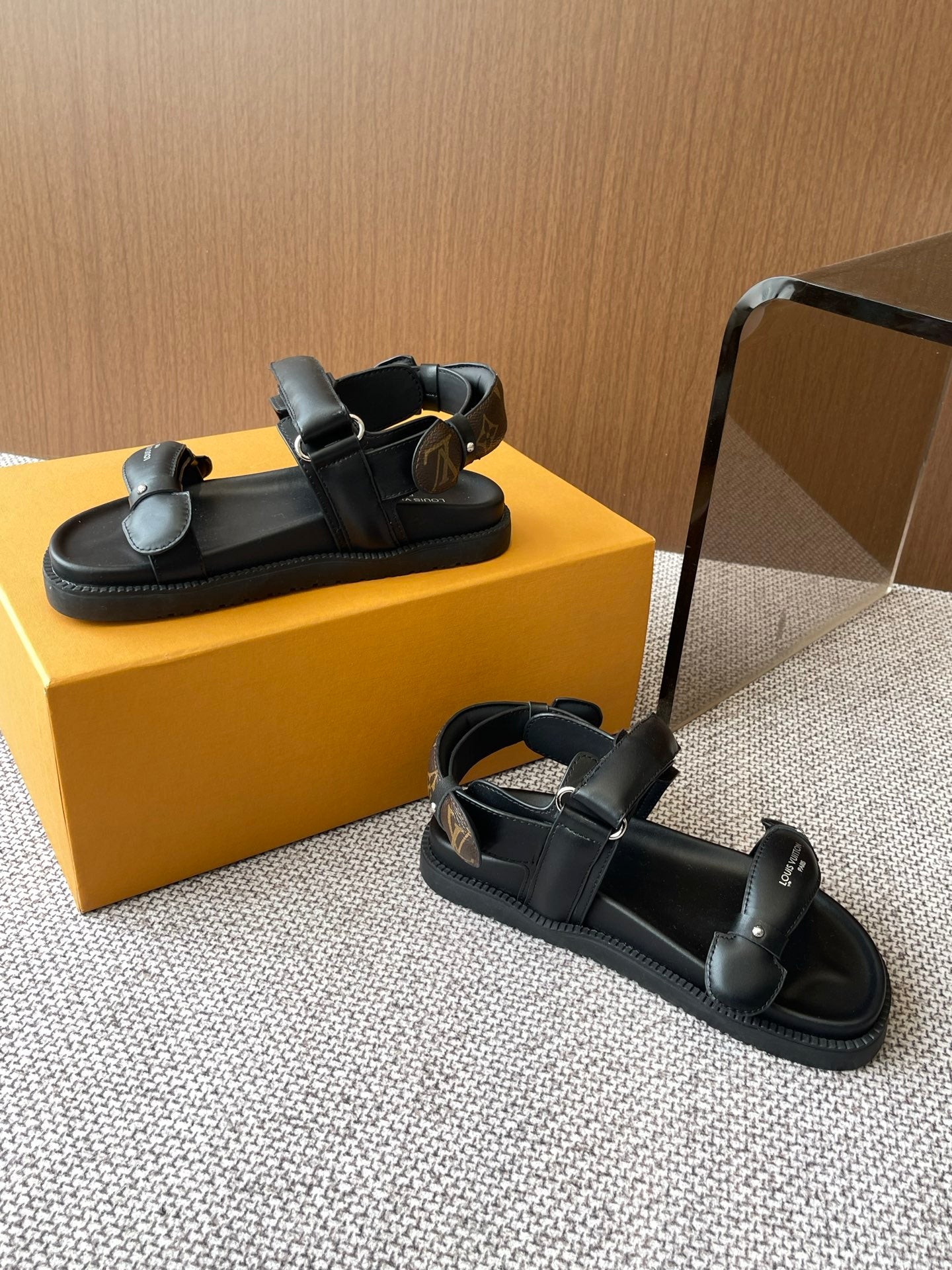 LuxluxHouse Best Quality Women Shoes Louis Vuitton