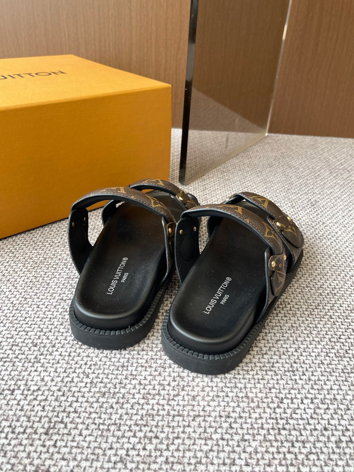 LuxluxHouse Best Quality Women Shoes Louis Vuitton
