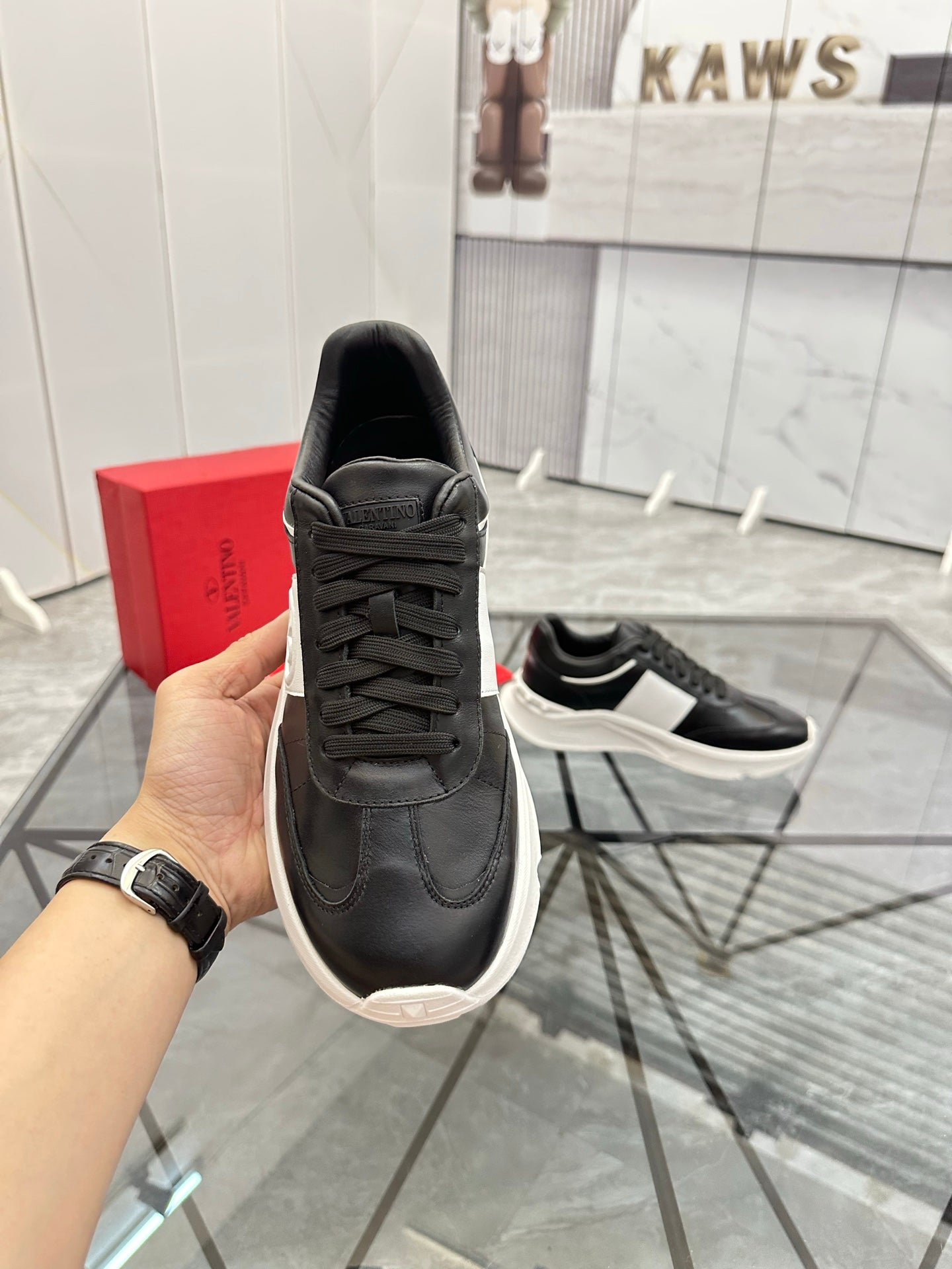 LuxluxHouse Best Quality Shoes Valentino