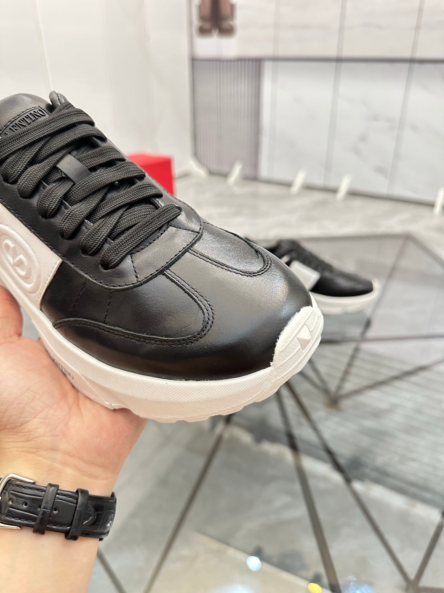 LuxluxHouse Best Quality Shoes Valentino