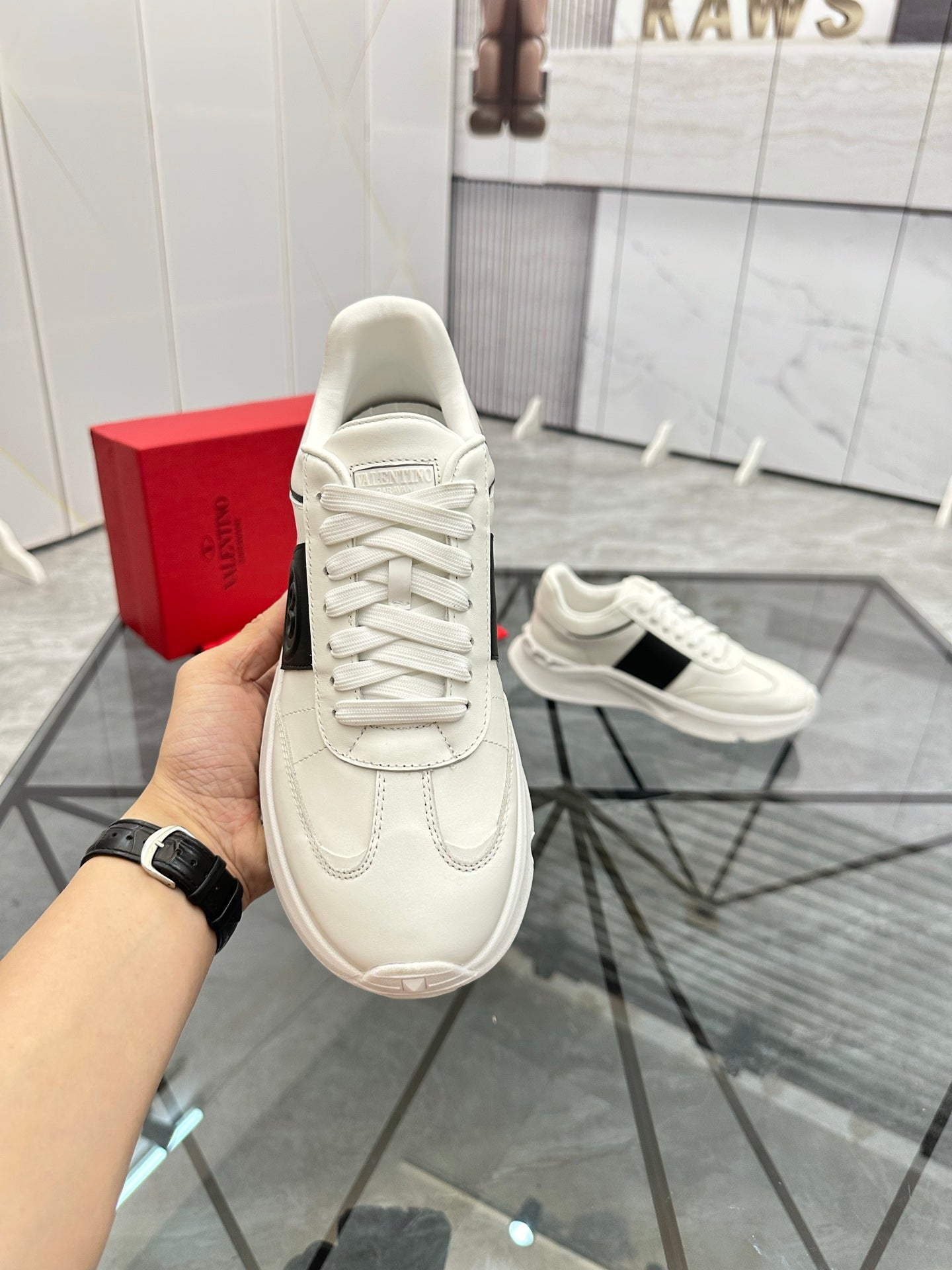 LuxluxHouse Best Quality Shoes Valentino
