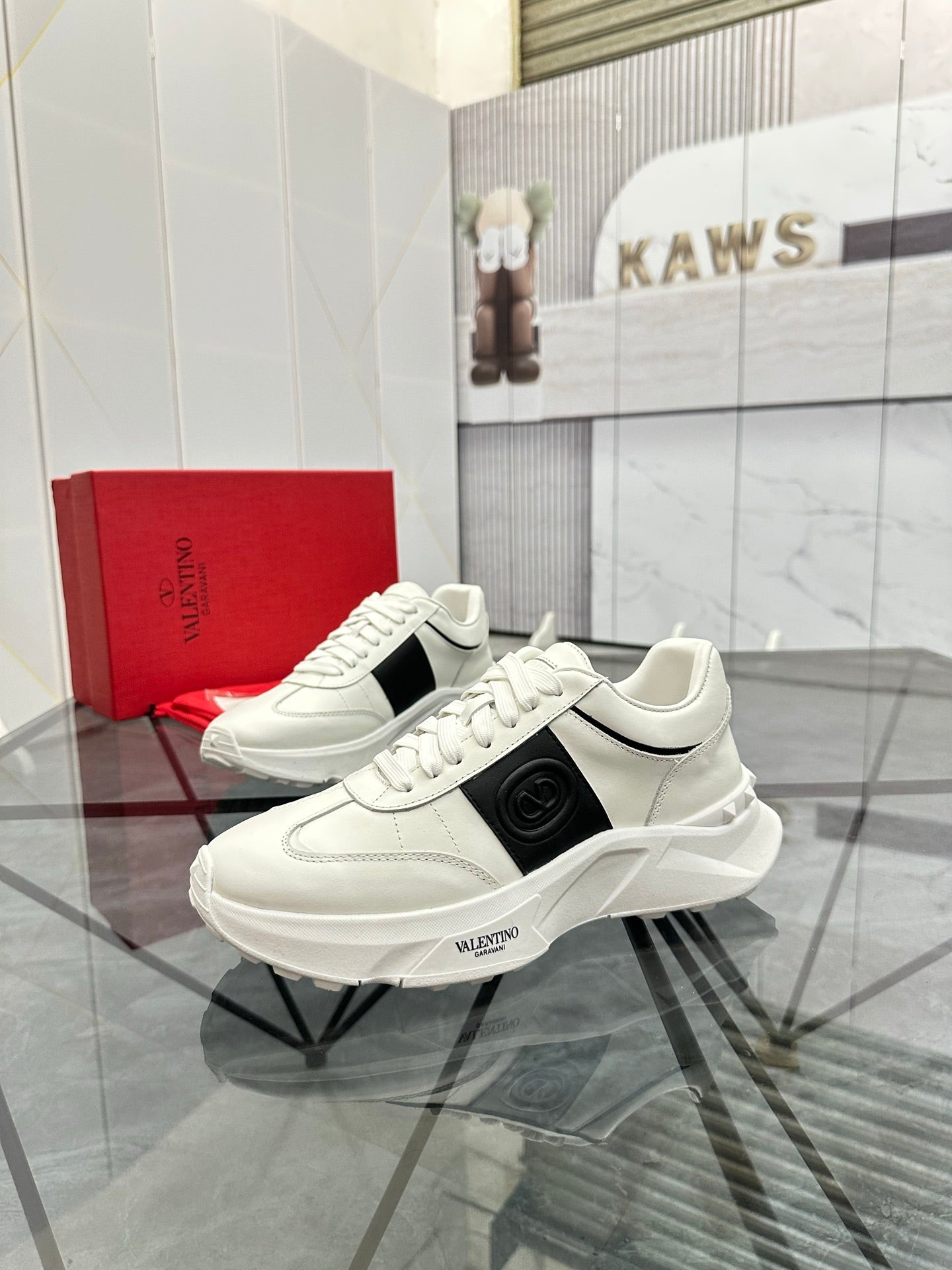 LuxluxHouse Best Quality Shoes Valentino