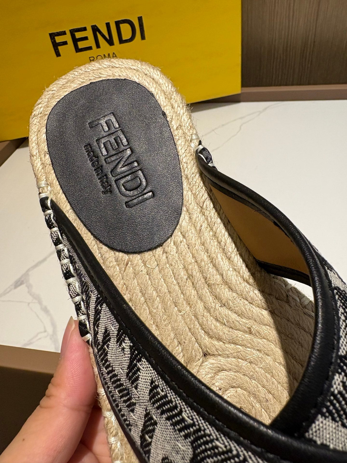 LuxluxHouse Best Quality Sandals Fendi