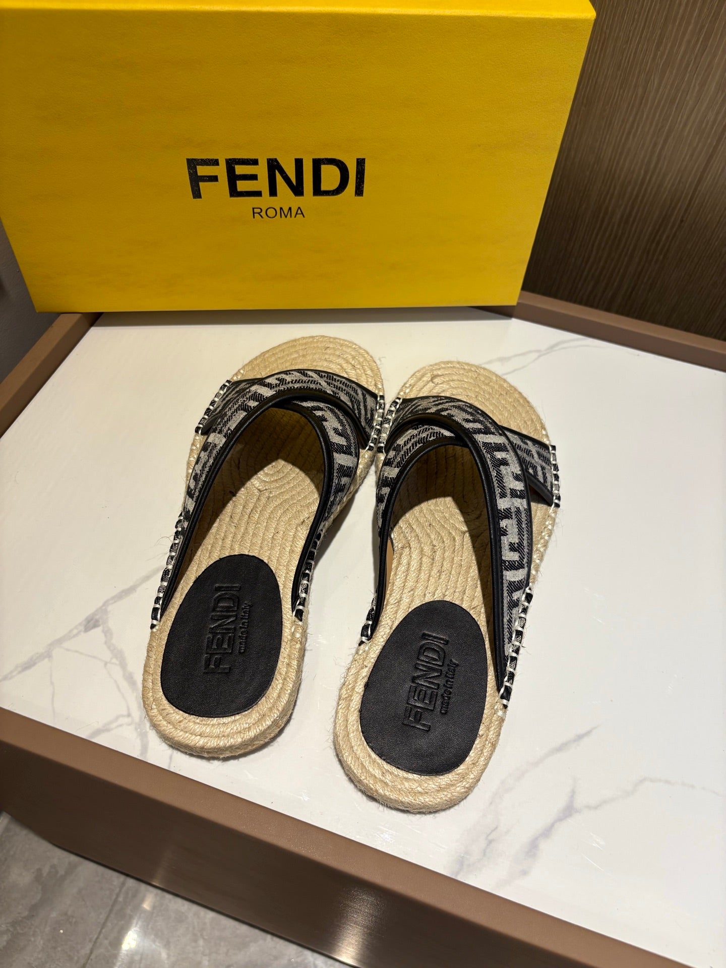 LuxluxHouse Best Quality Sandals Fendi
