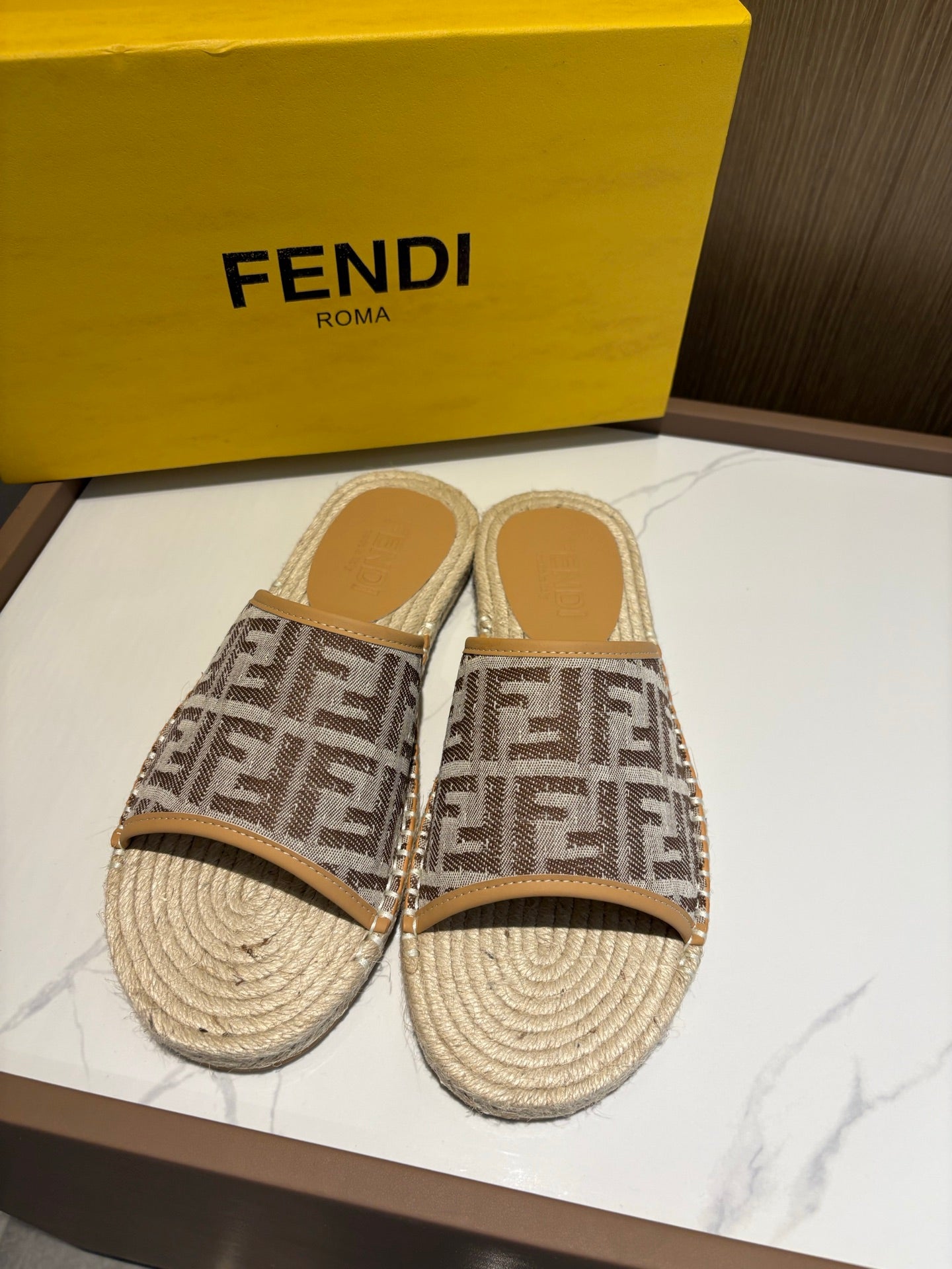 LuxluxHouse Best Quality Sandals Fendi