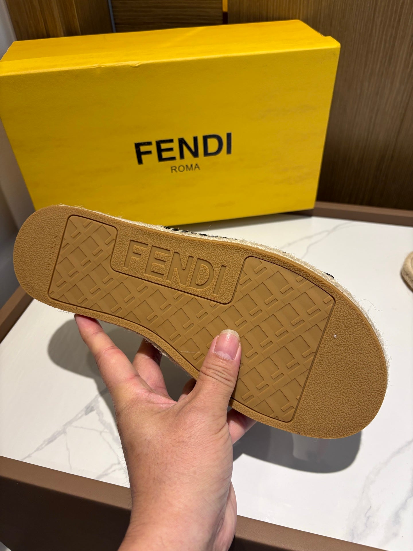 LuxluxHouse Best Quality Sandals Fendi