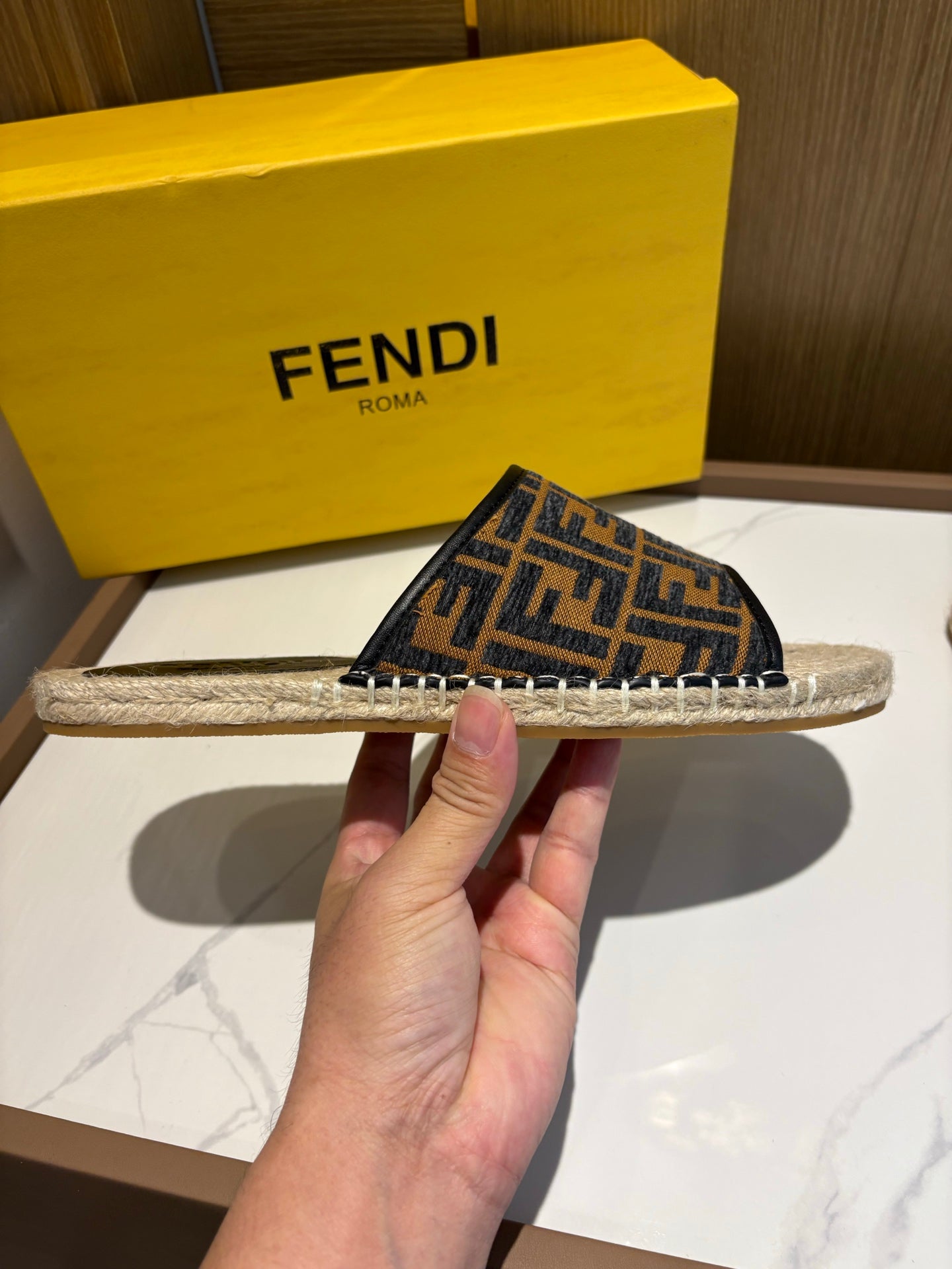 LuxluxHouse Best Quality Sandals Fendi