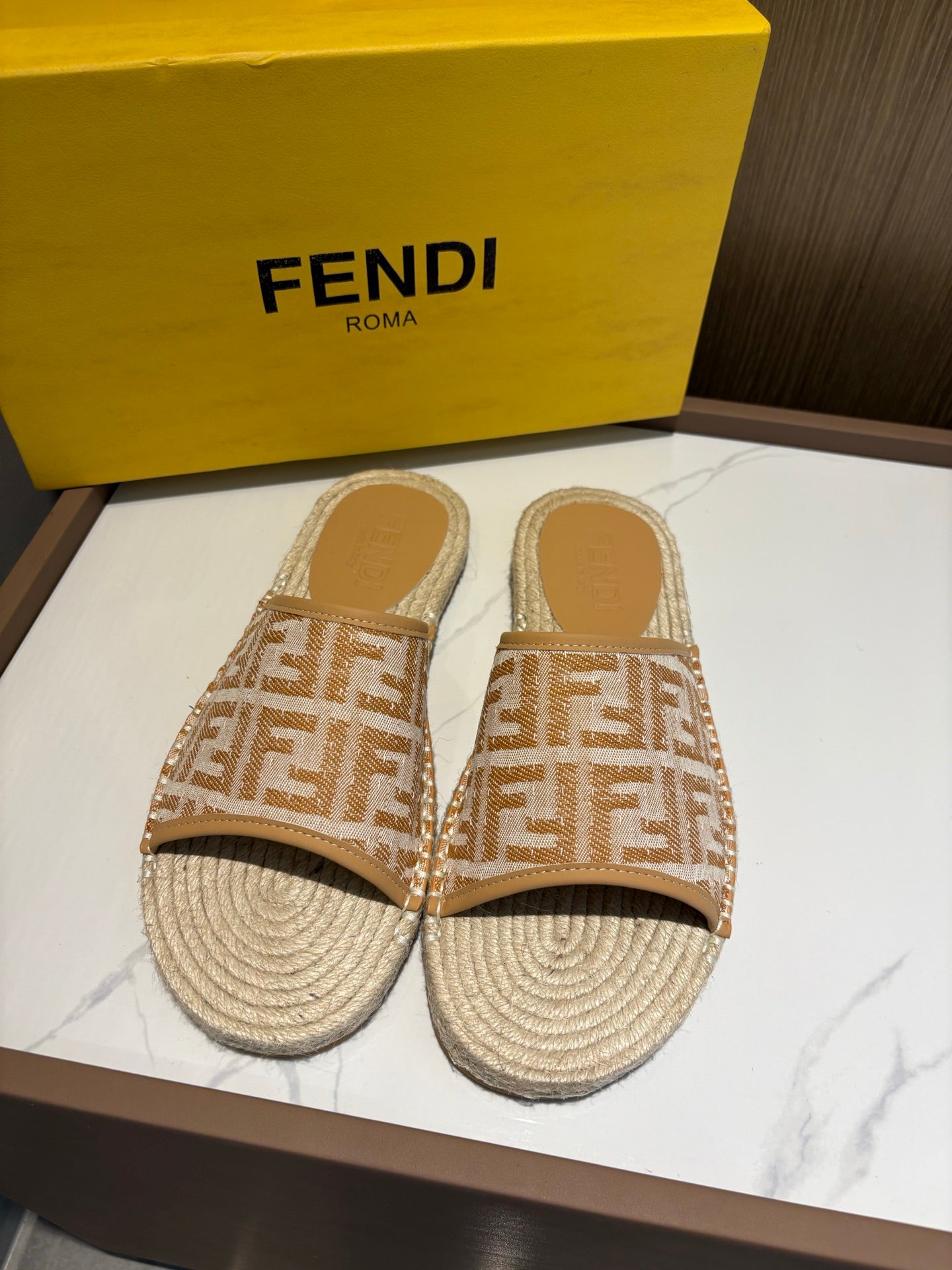 LuxluxHouse Best Quality Sandals Fendi