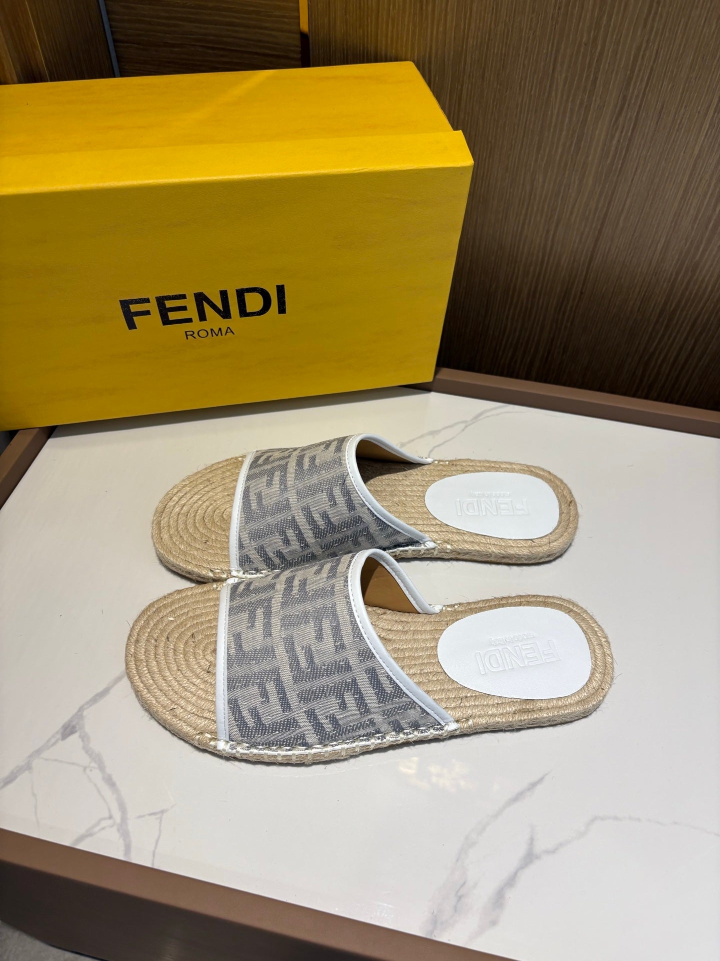 LuxluxHouse Best Quality Sandals Fendi