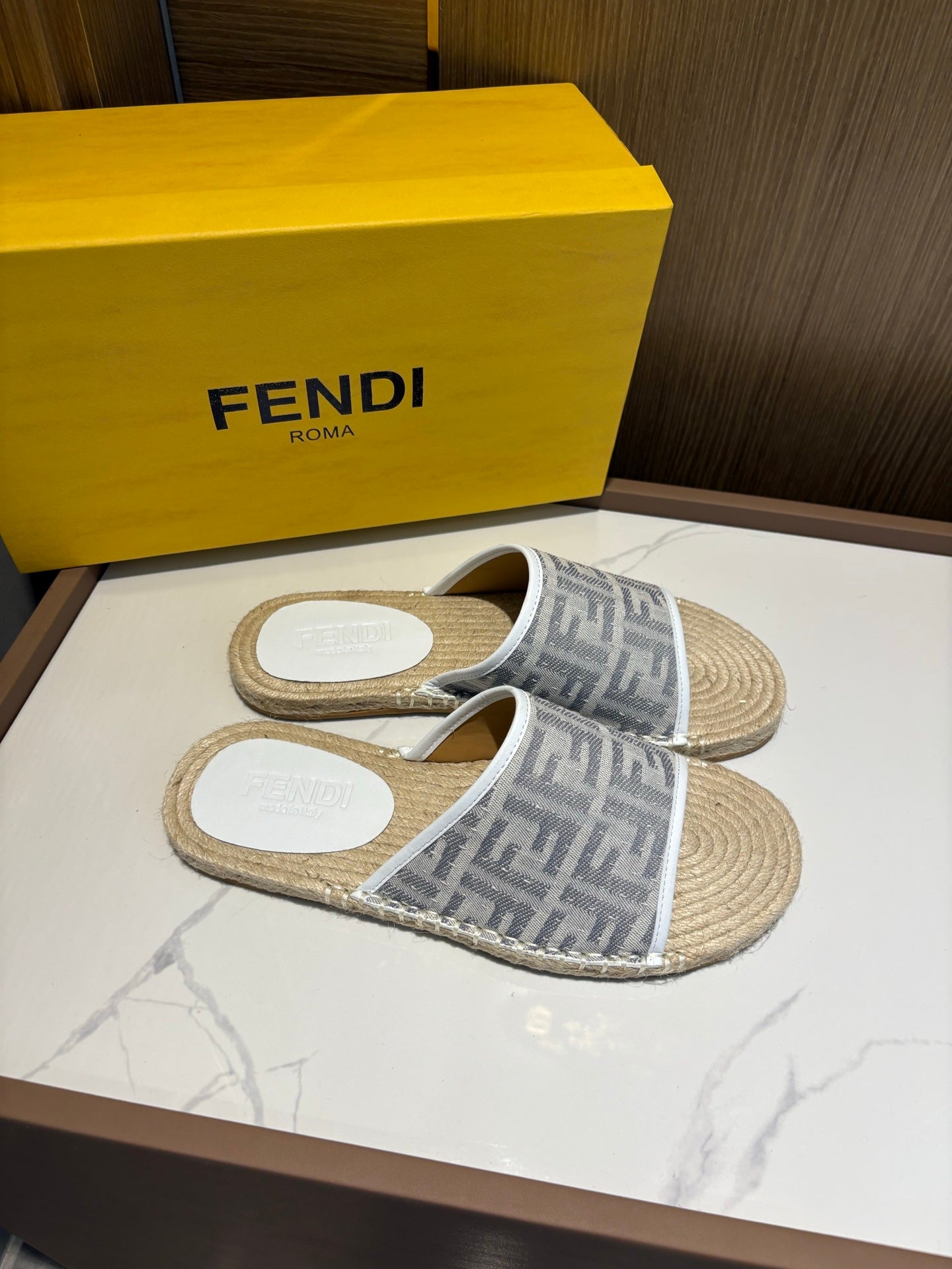 LuxluxHouse Best Quality Sandals Fendi