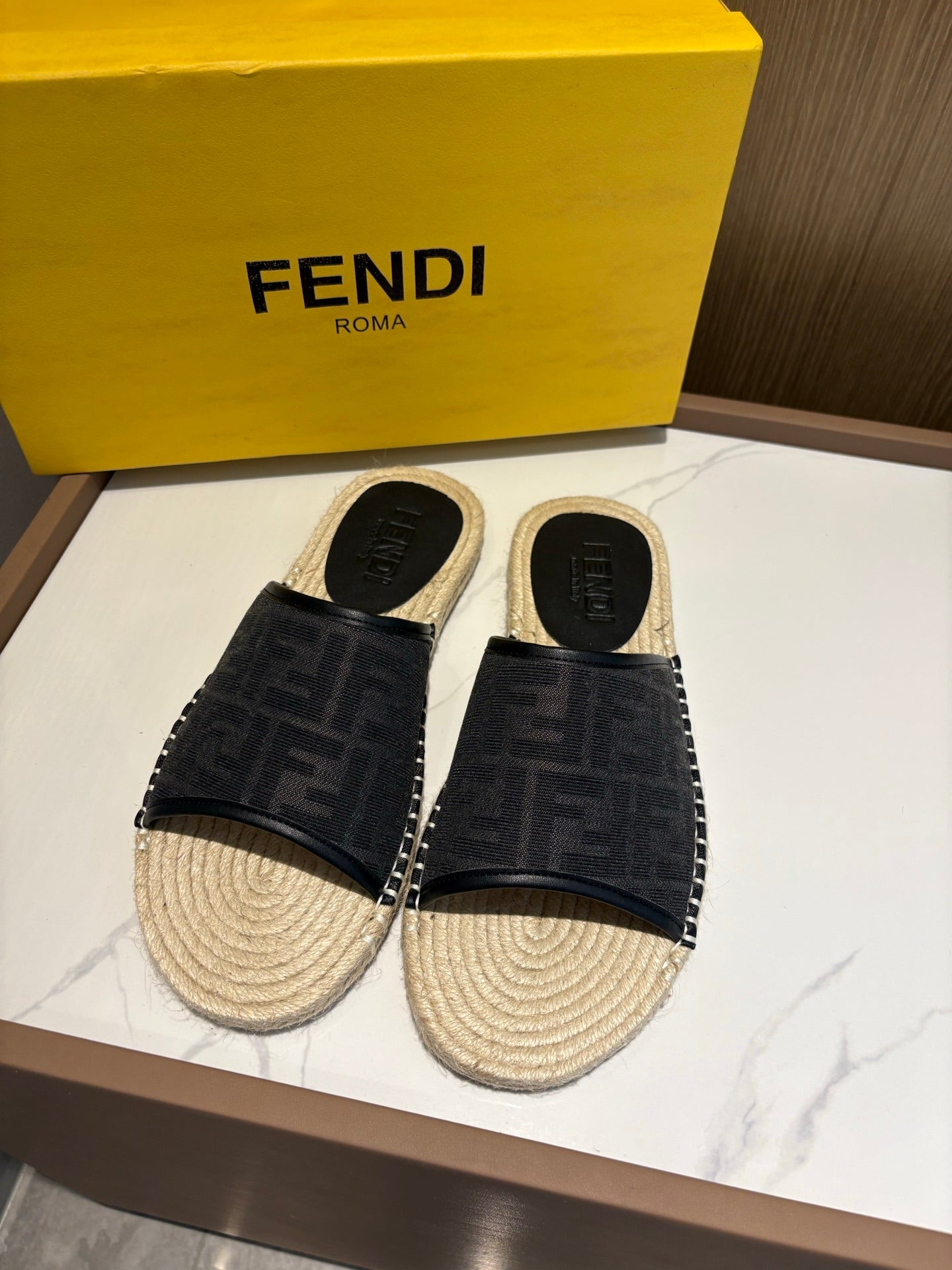 LuxluxHouse Best Quality Sandals Fendi