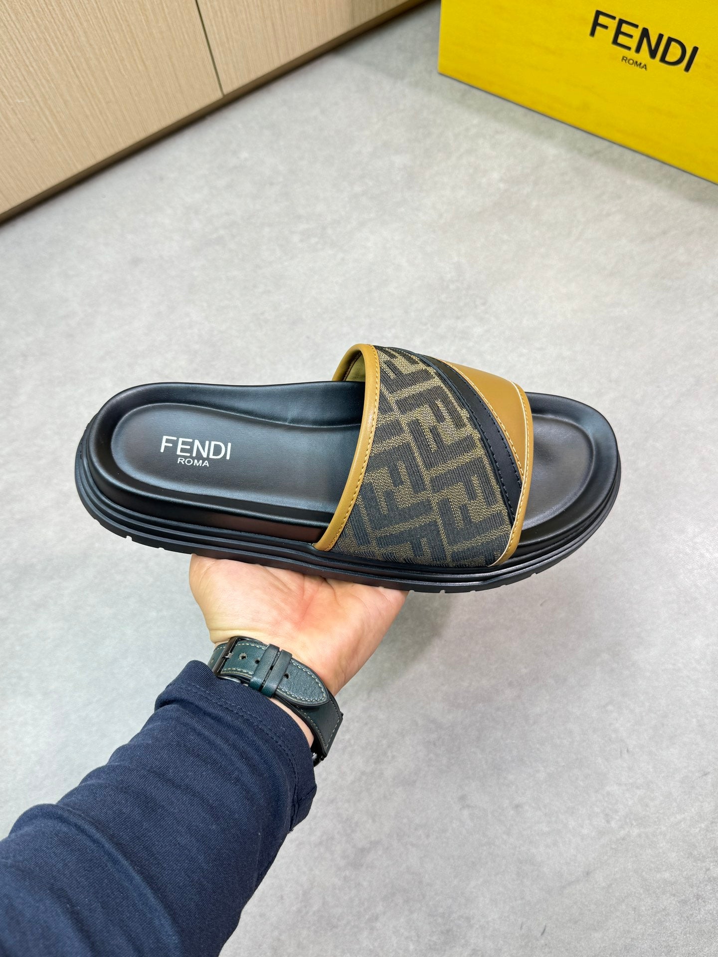 LuxluxHouse Best Quality Sandals Fendi