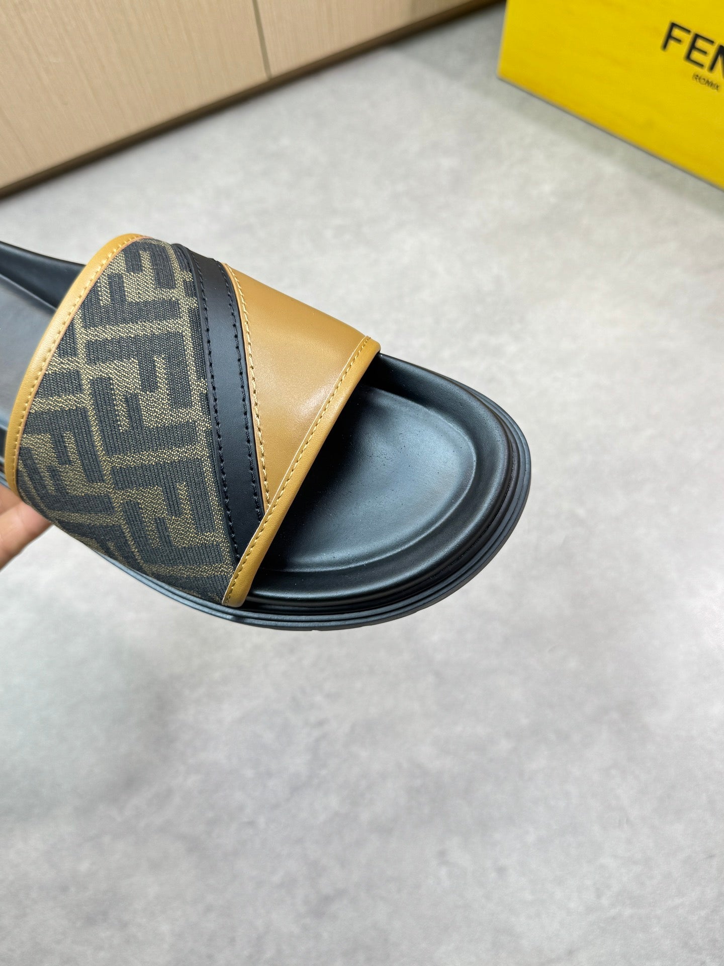 LuxluxHouse Best Quality Sandals Fendi