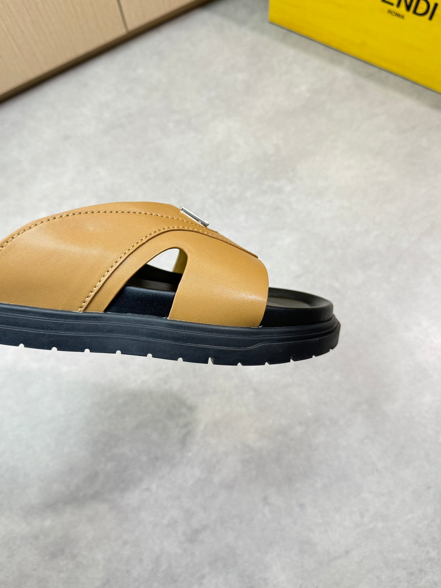LuxluxHouse Best Quality Sandals Fendi