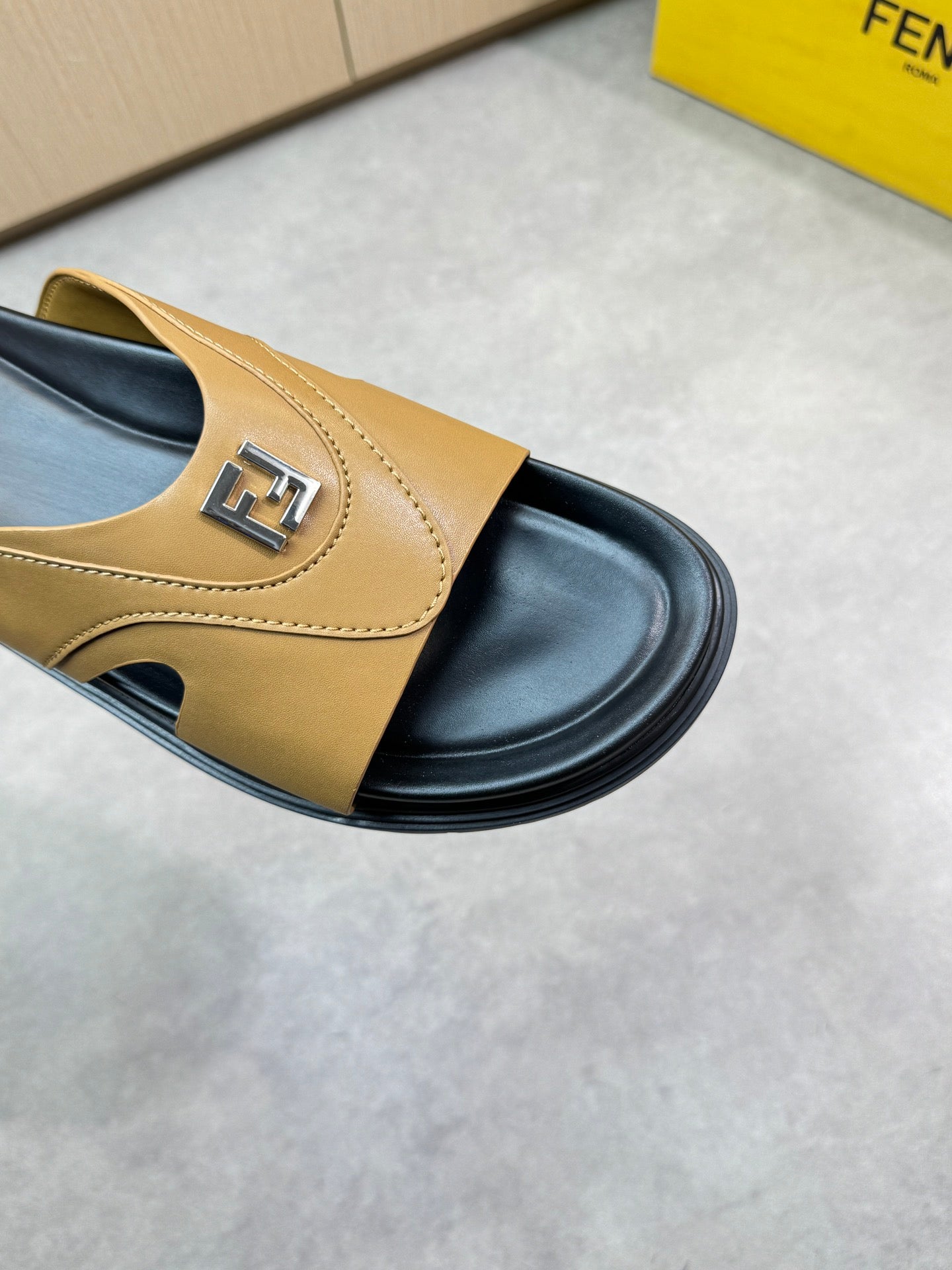 LuxluxHouse Best Quality Sandals Fendi