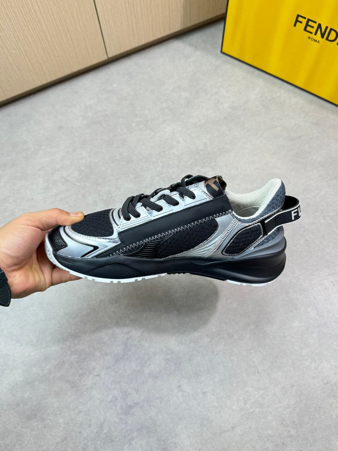 LuxluxHouse Best Quality Shoes Fendi
