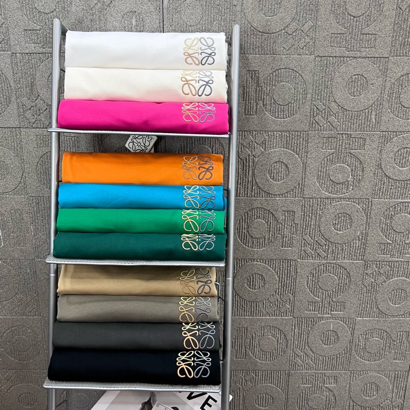 LuxluxHouse Best Quality Clothes T-shirt Loewe
