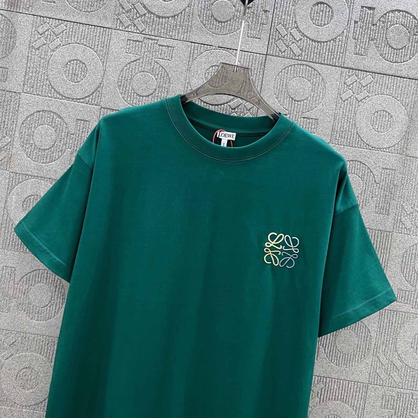 LuxluxHouse Best Quality Clothes T-shirt Loewe