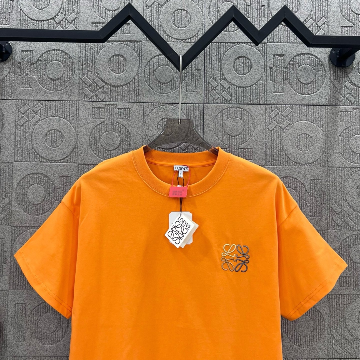 LuxluxHouse Best Quality Clothes T-shirt Loewe