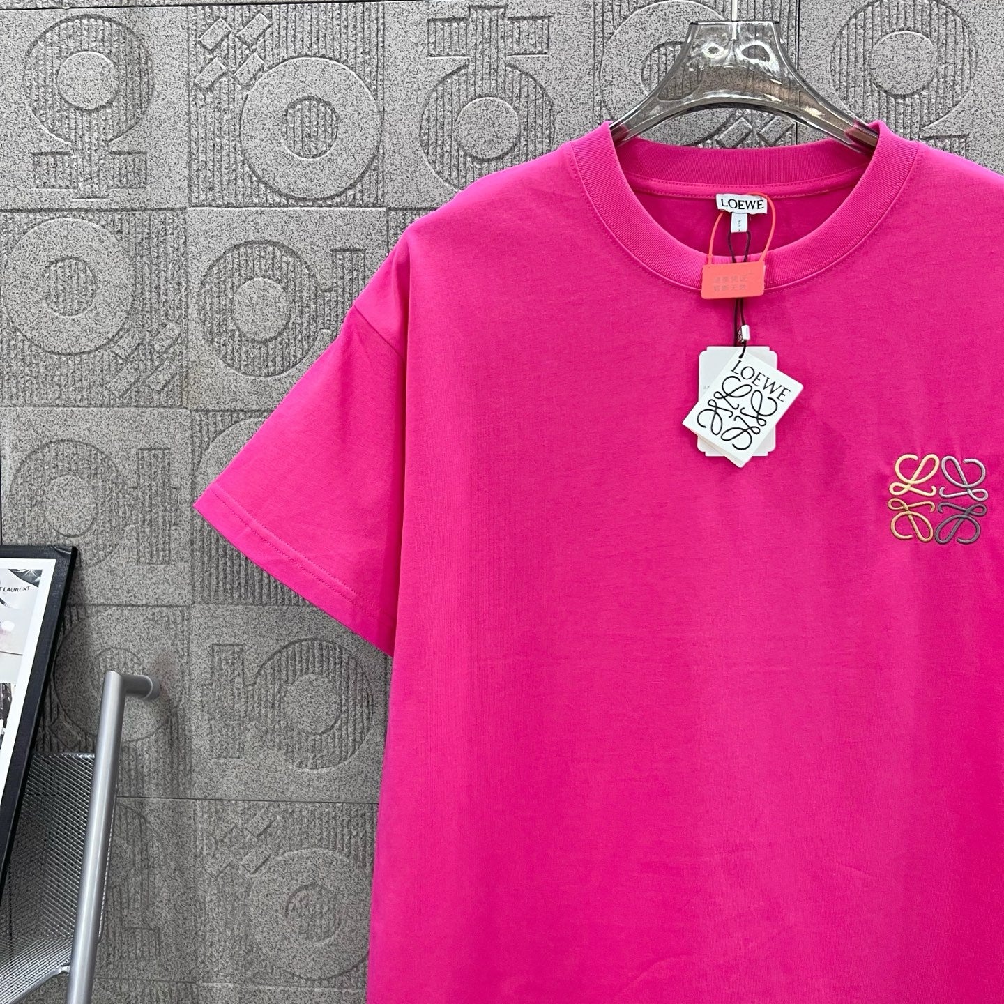 LuxluxHouse Best Quality Clothes T-shirt Loewe