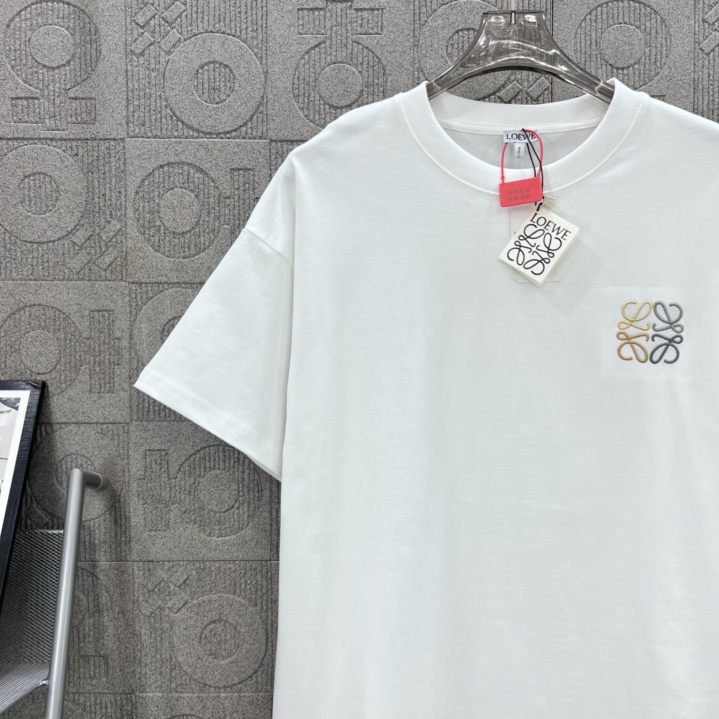 LuxluxHouse Best Quality Clothes T-shirt Loewe