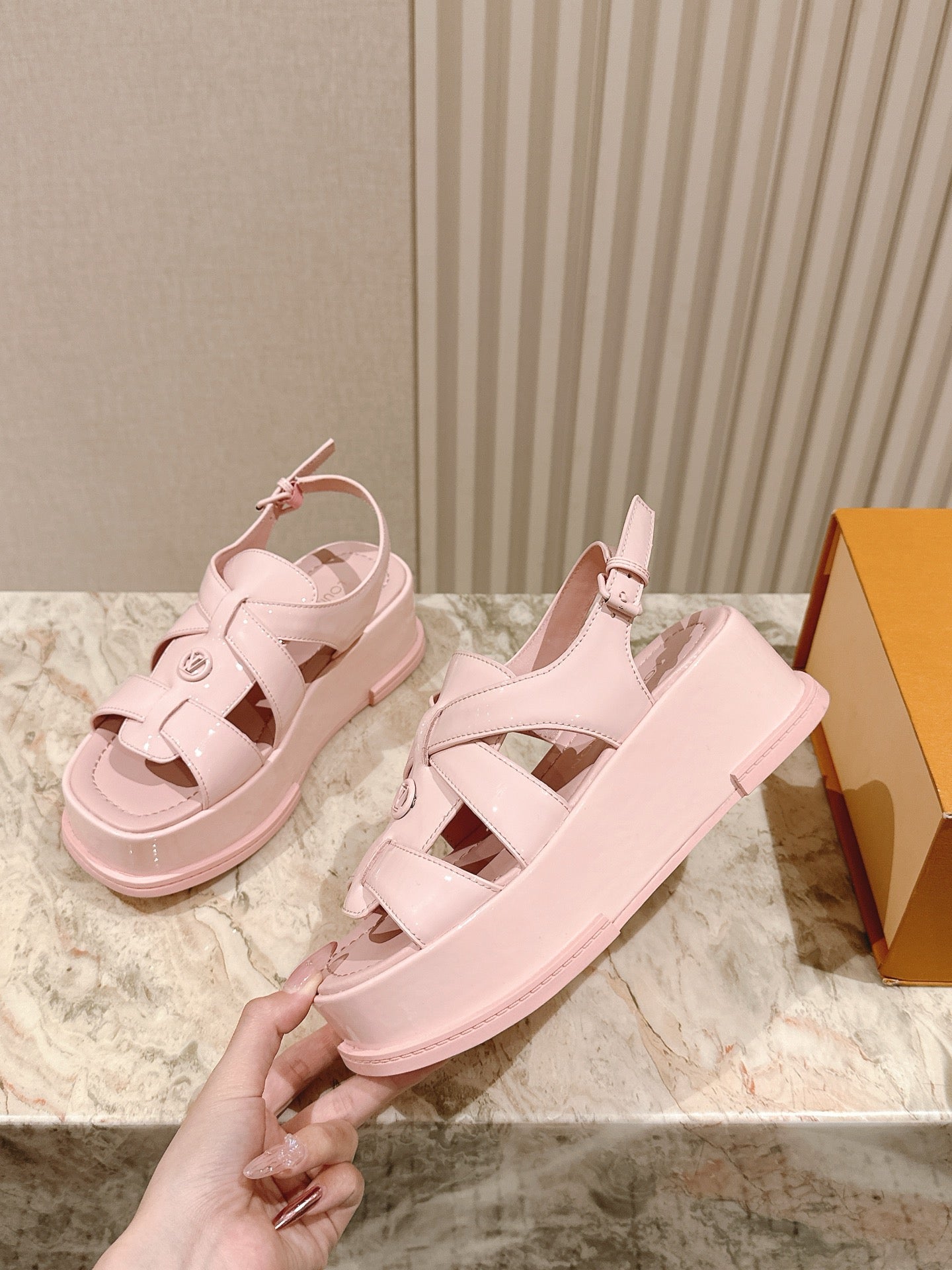 LuxluxHouse Best Quality Women Shoes Louis Vuitton